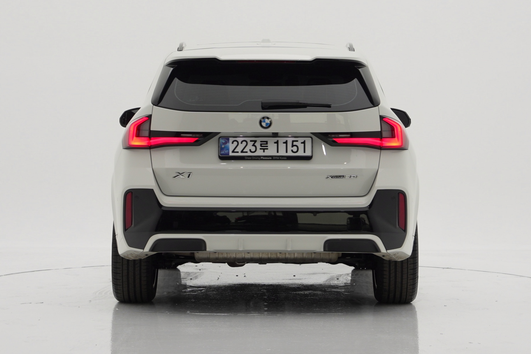 Exterior 5