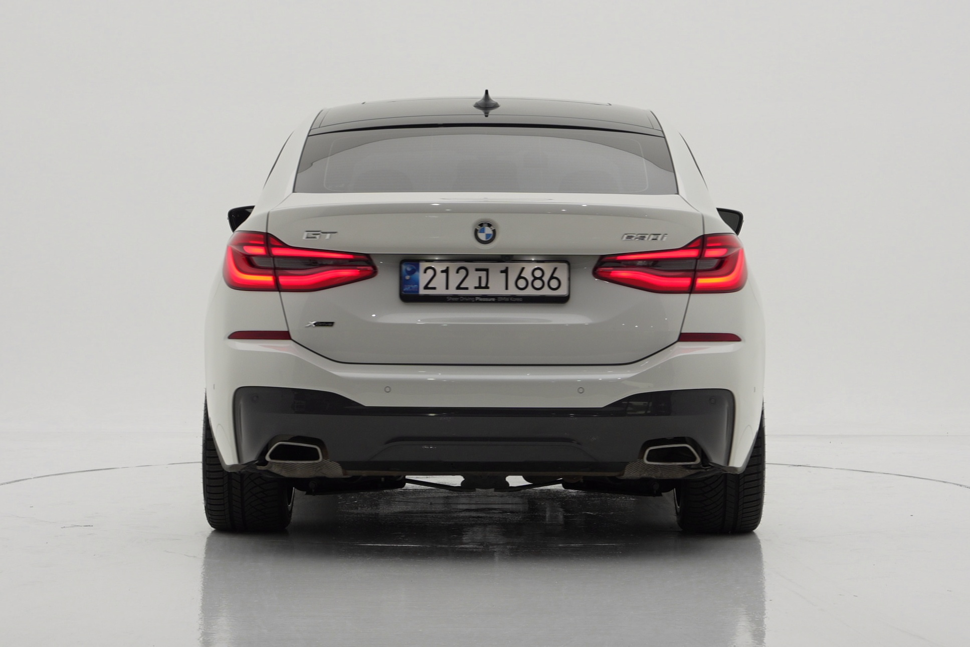 Exterior 5