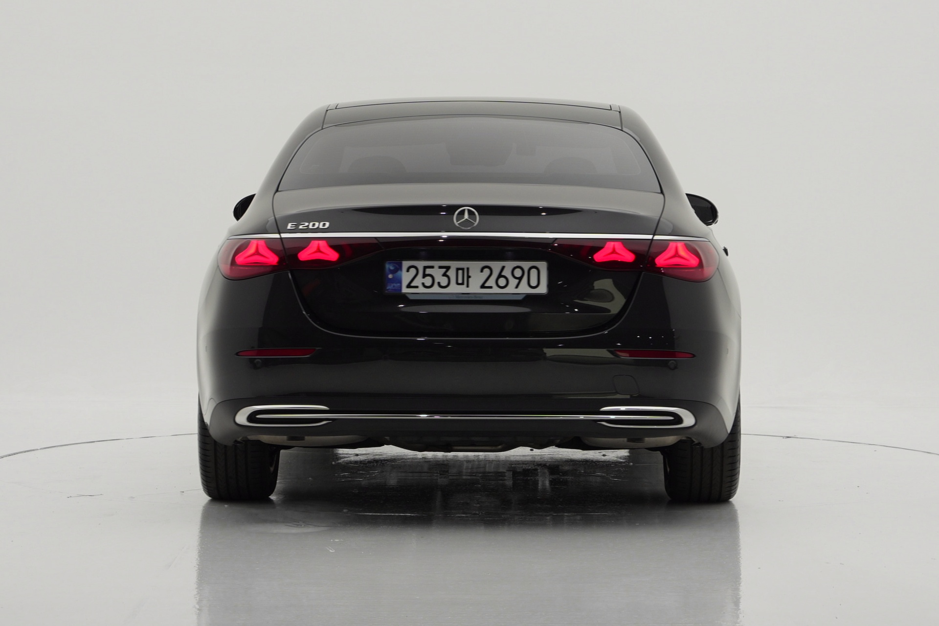 Exterior 5