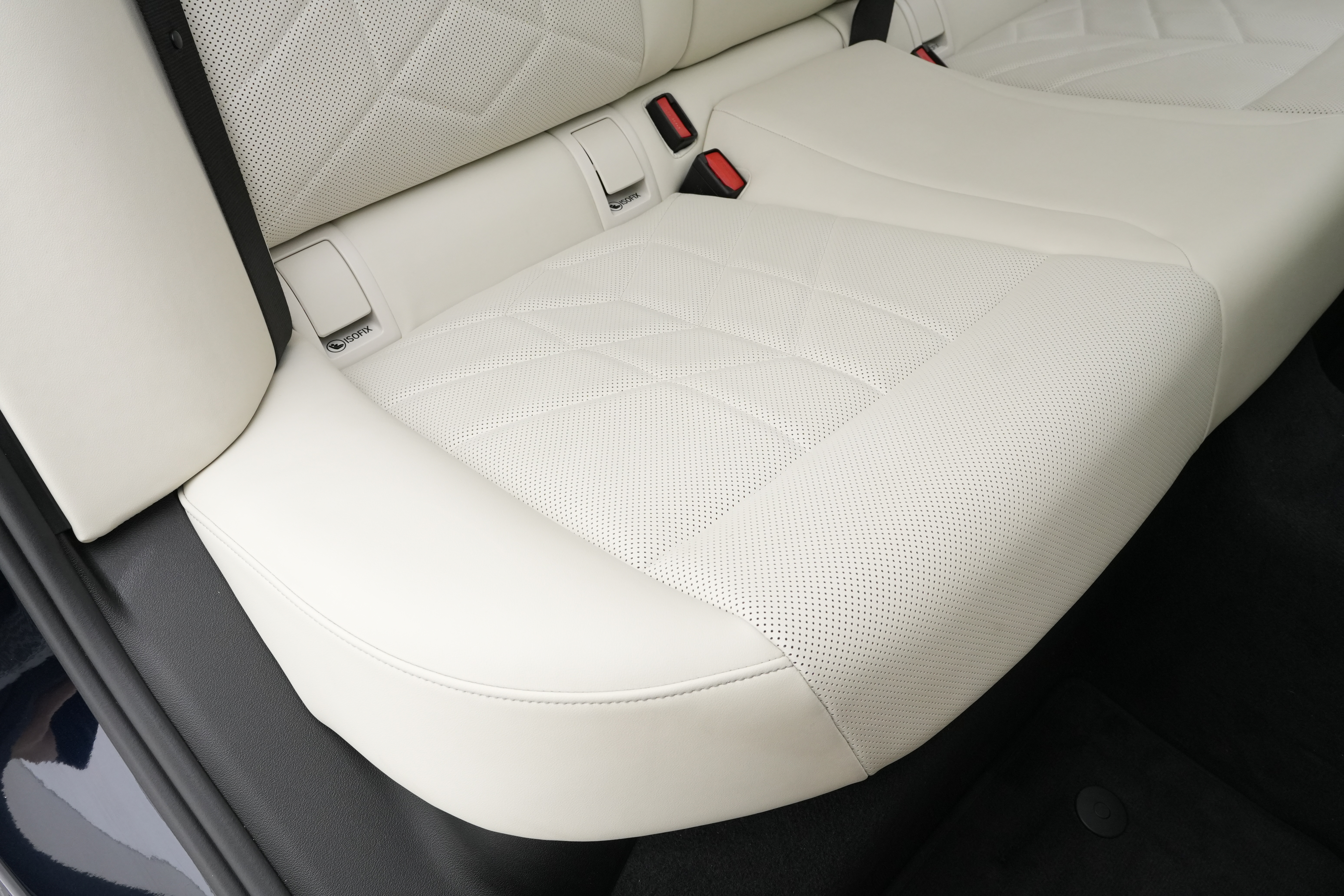 Interior 15
