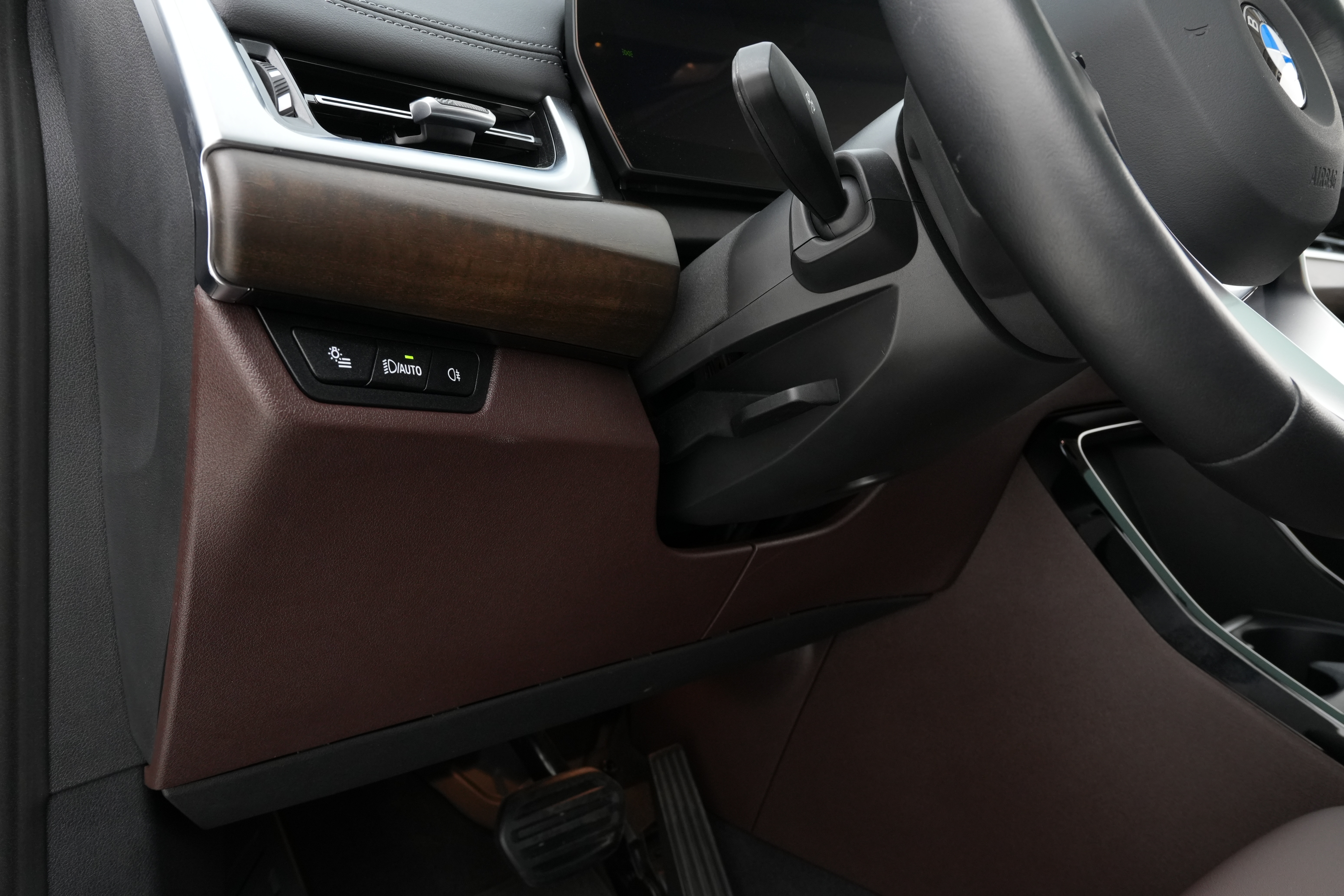 Interior 8