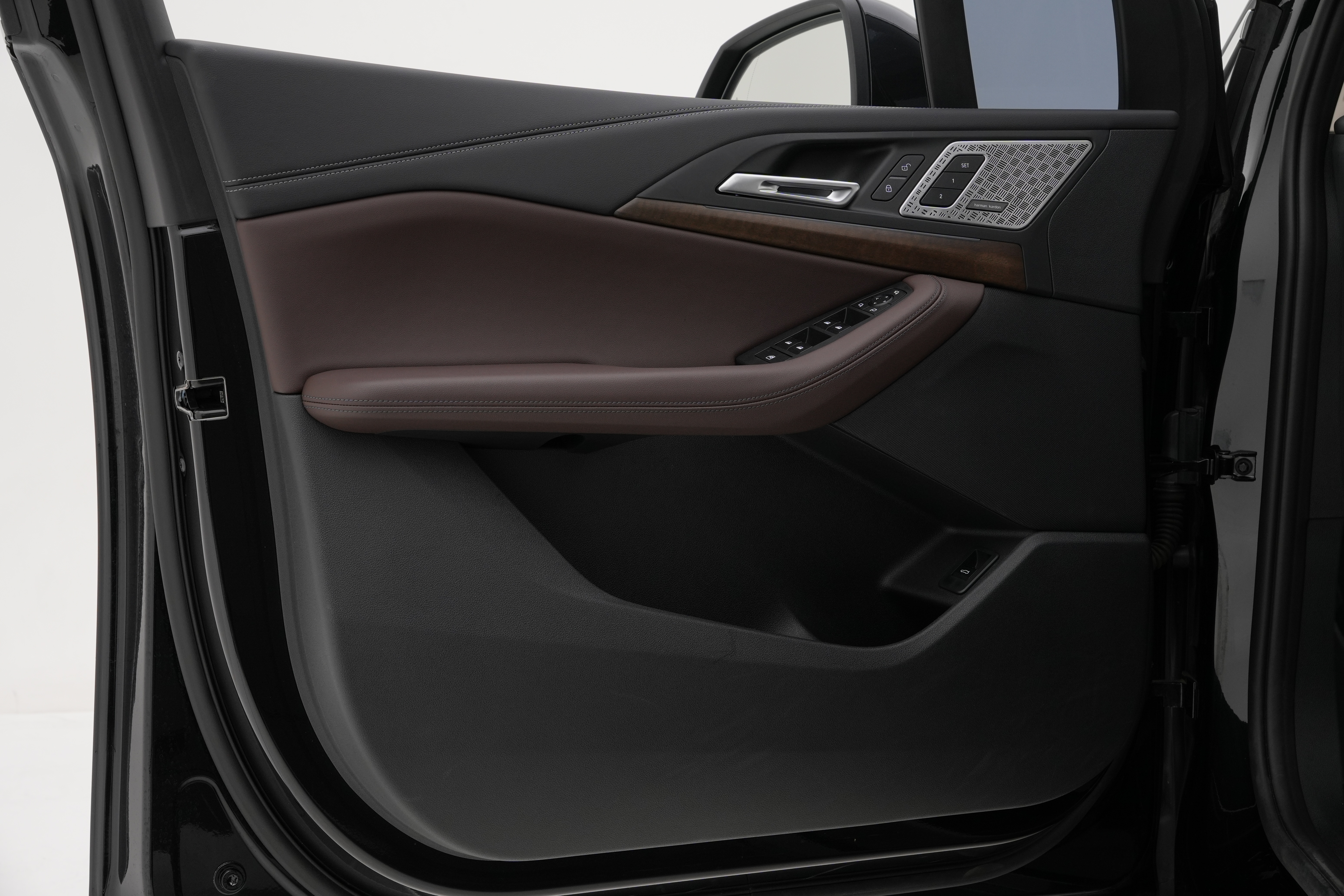 Interior 3