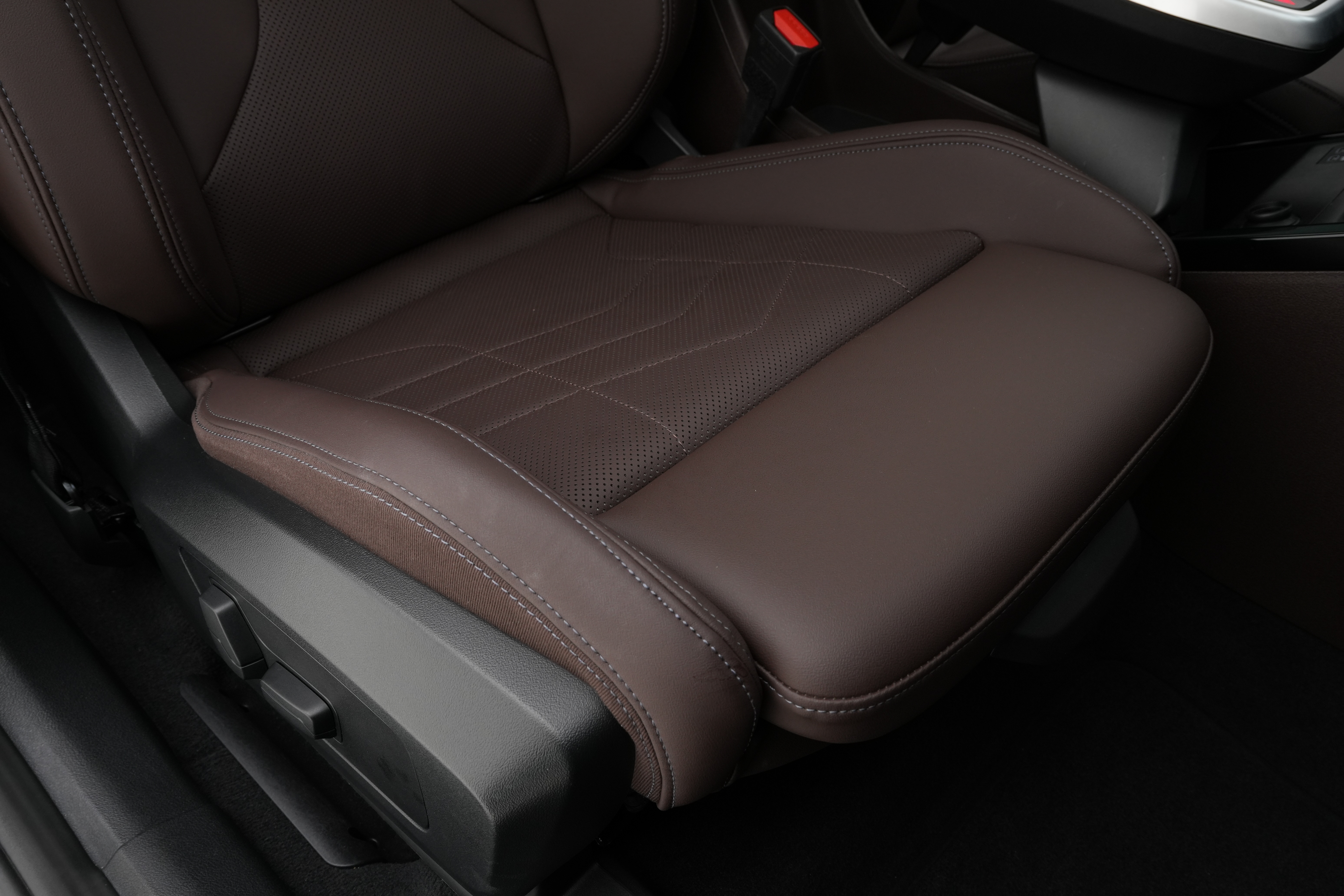 Interior 13