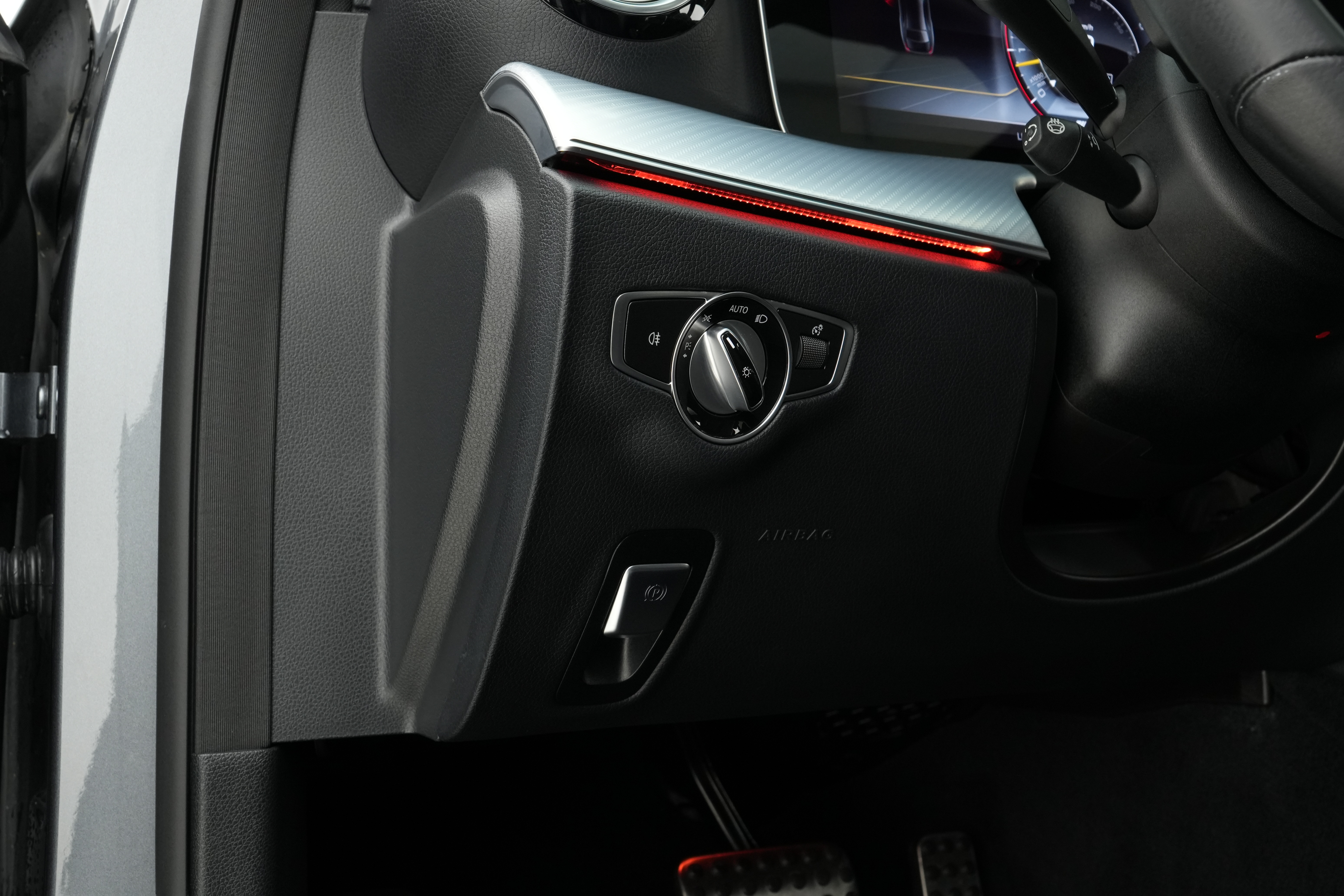 Interior 8