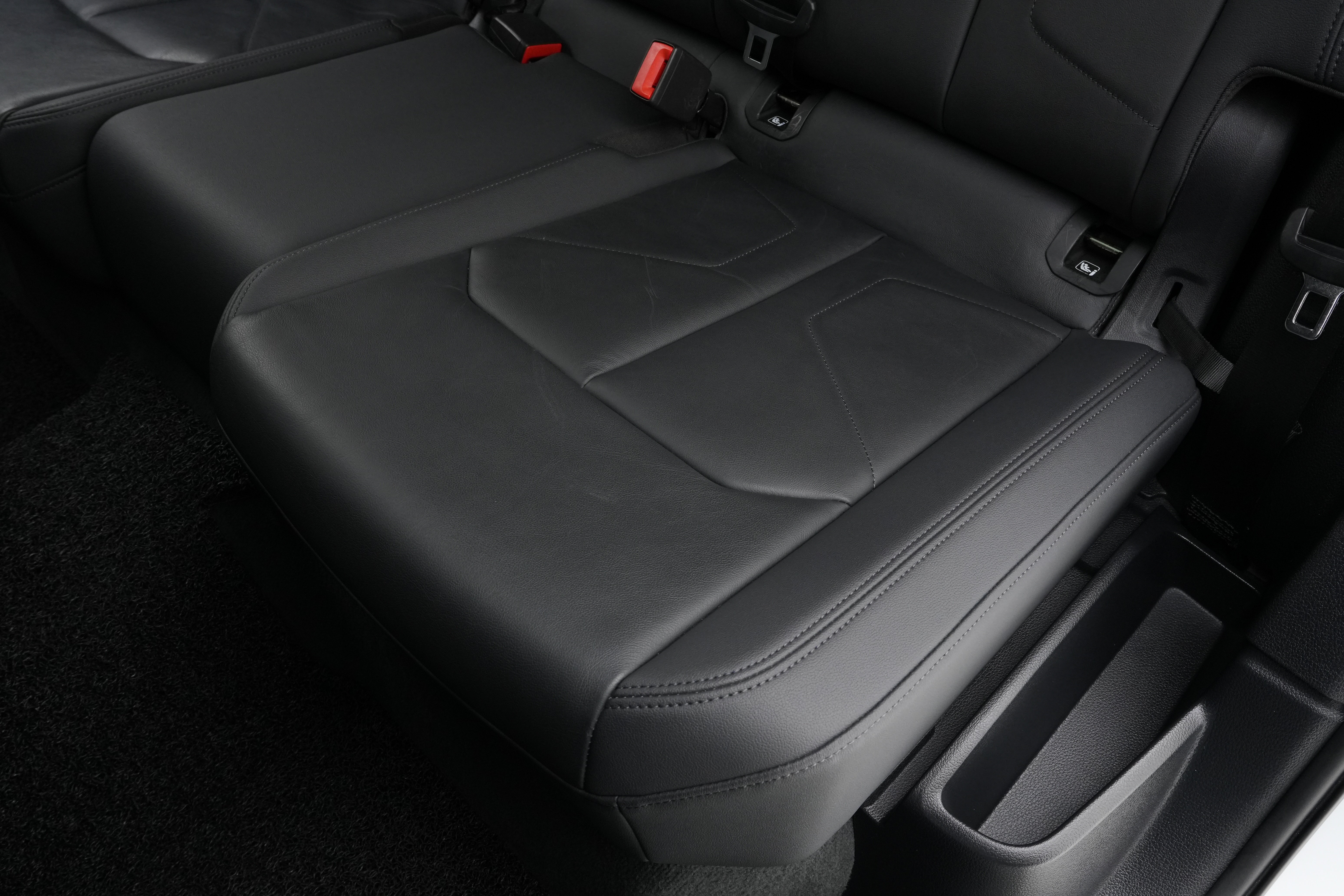 Interior 14