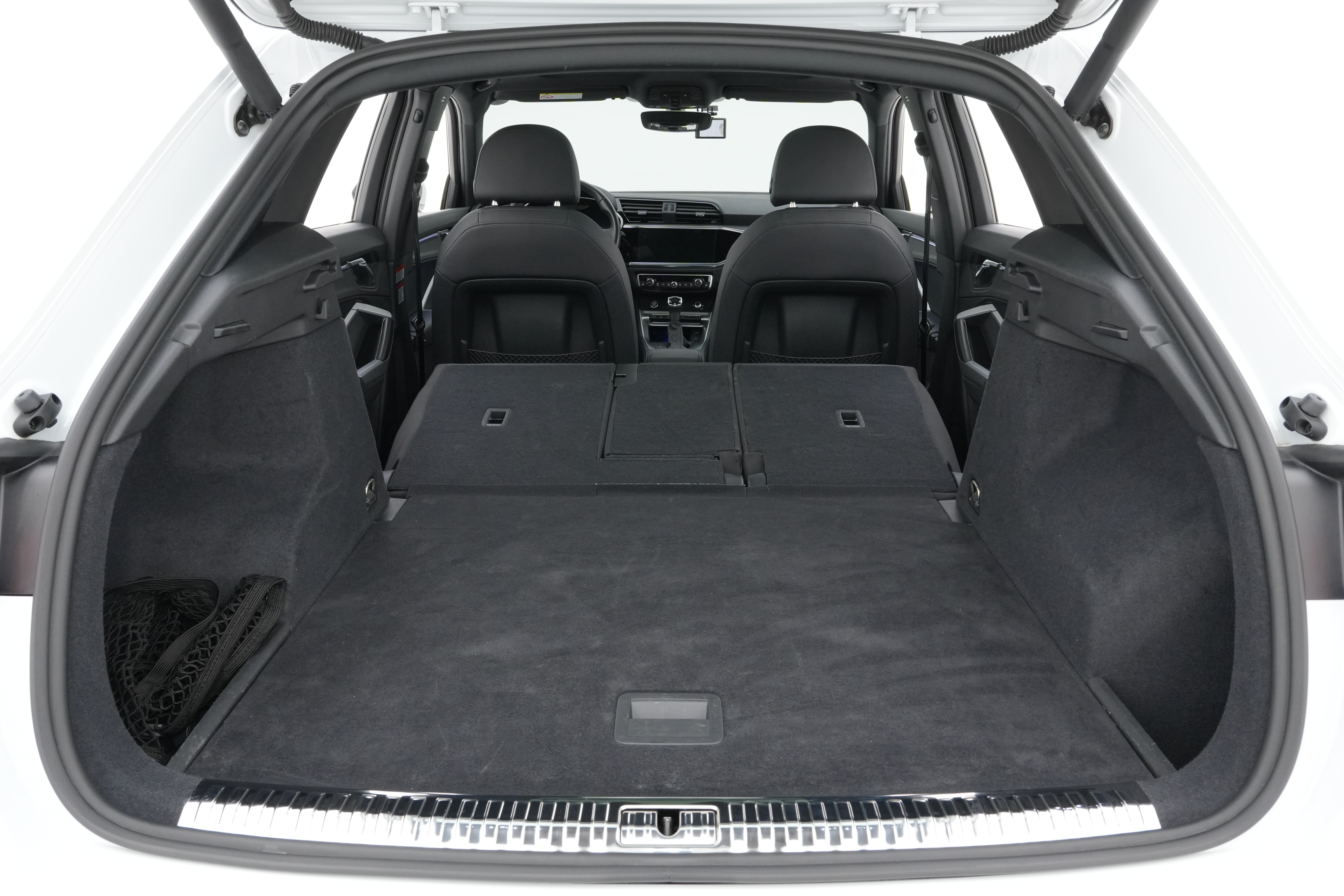 Interior 19