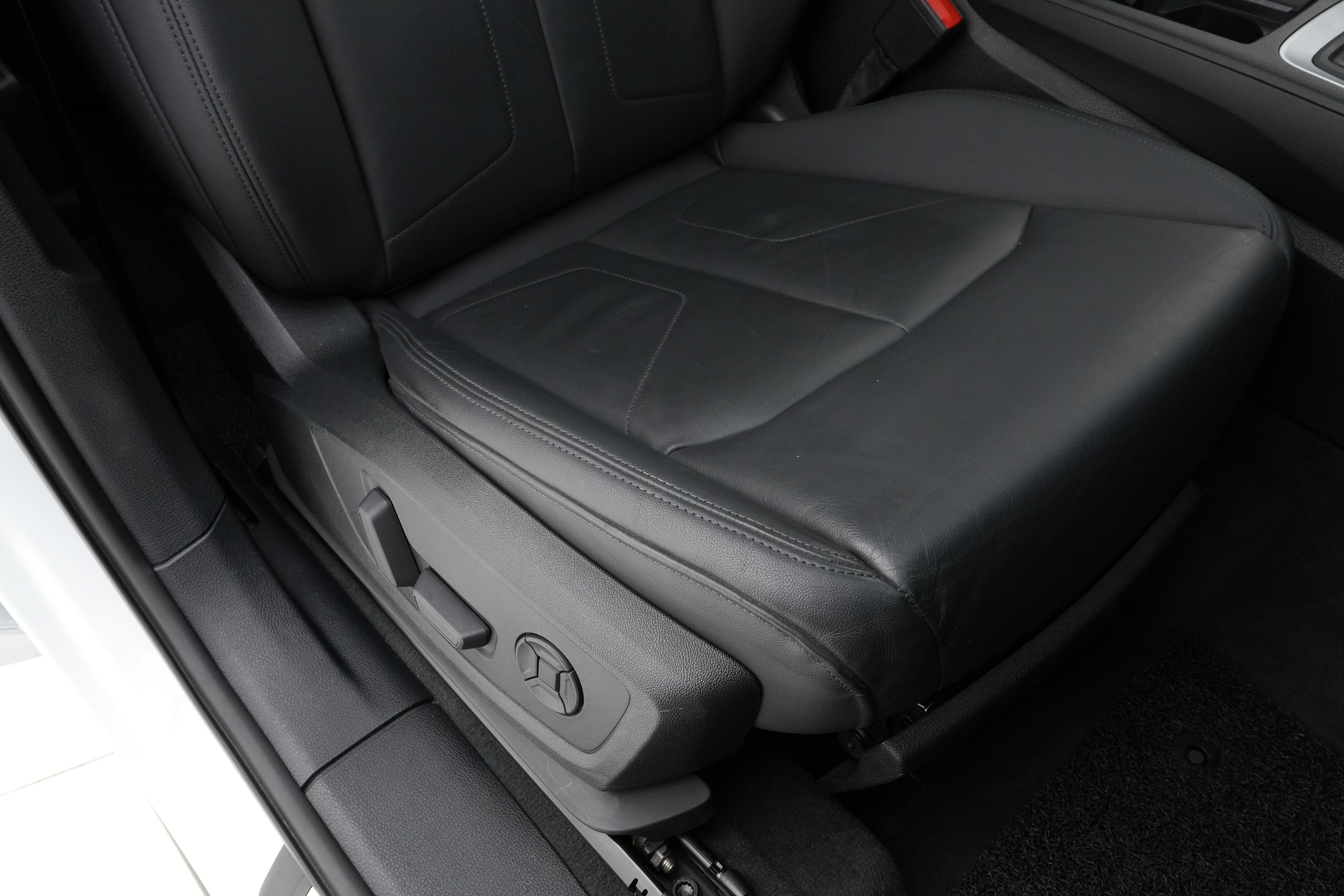 Interior 11