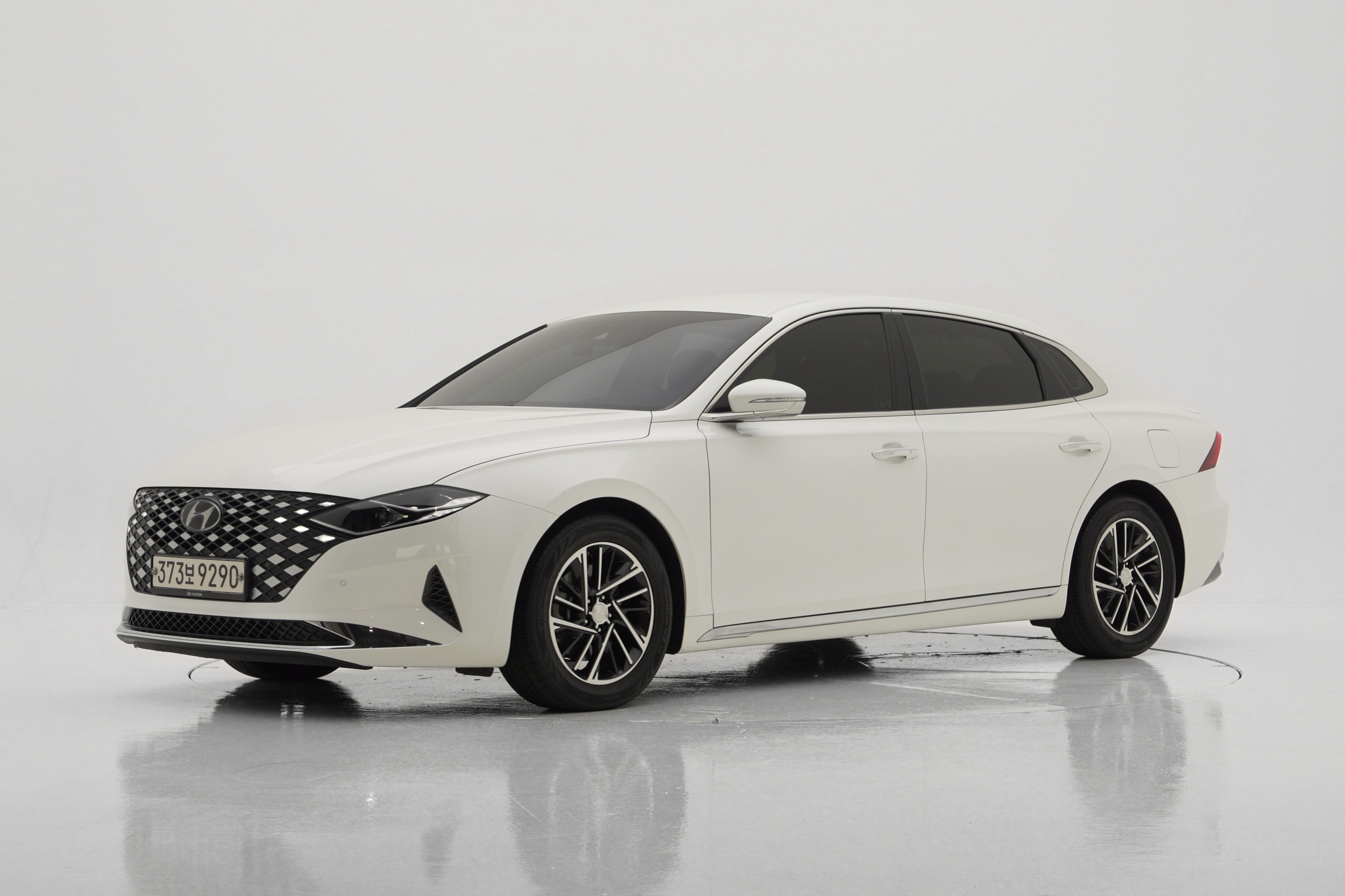 Hyundai Grandeur Premium