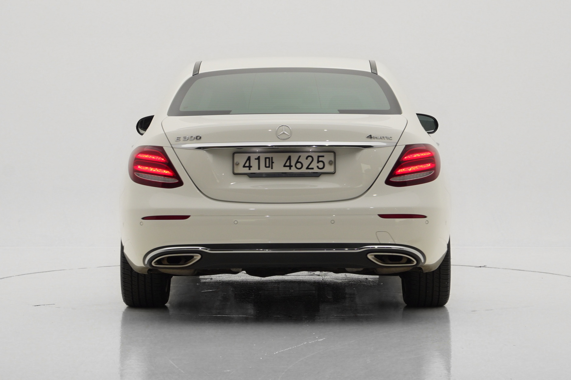 Mercedes-Benz E-Class E300 4MATIC Avantgarde