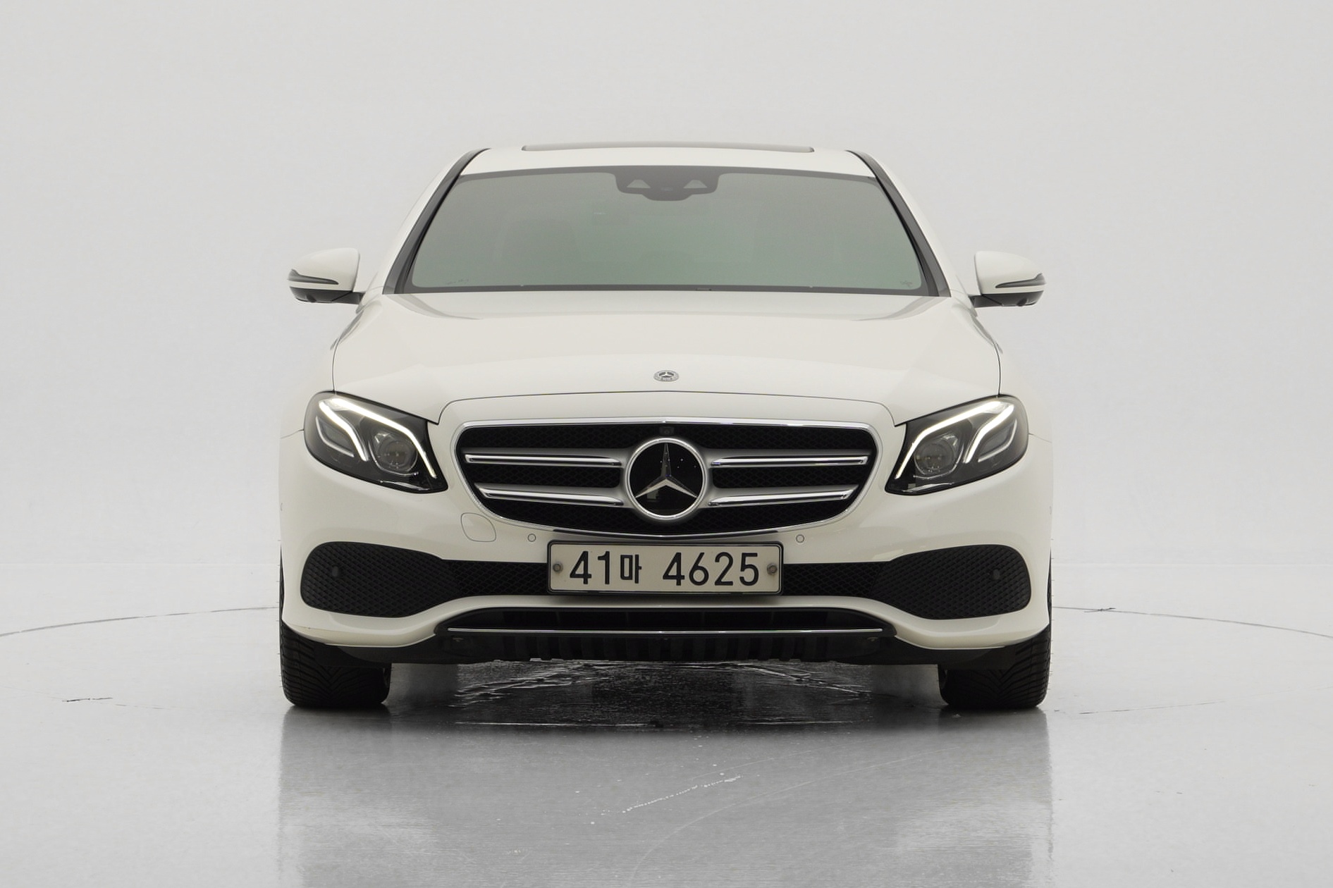 Mercedes-Benz E-Class E300 4MATIC Avantgarde