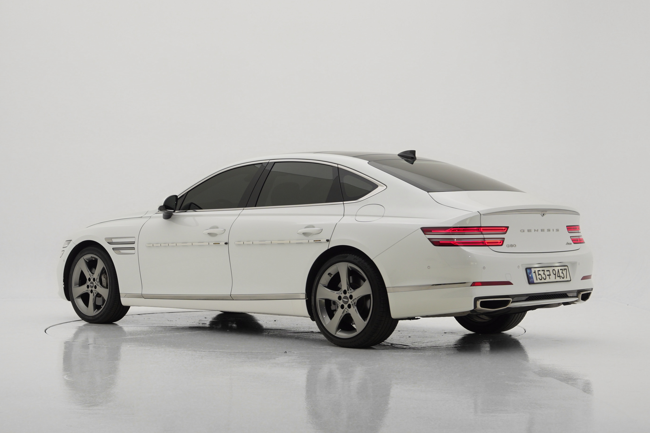 Genesis G80 2.5T Бензин AWD