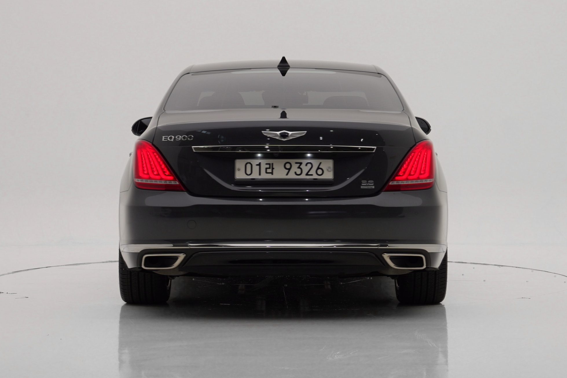 Genesis EQ900 Premium Luxury