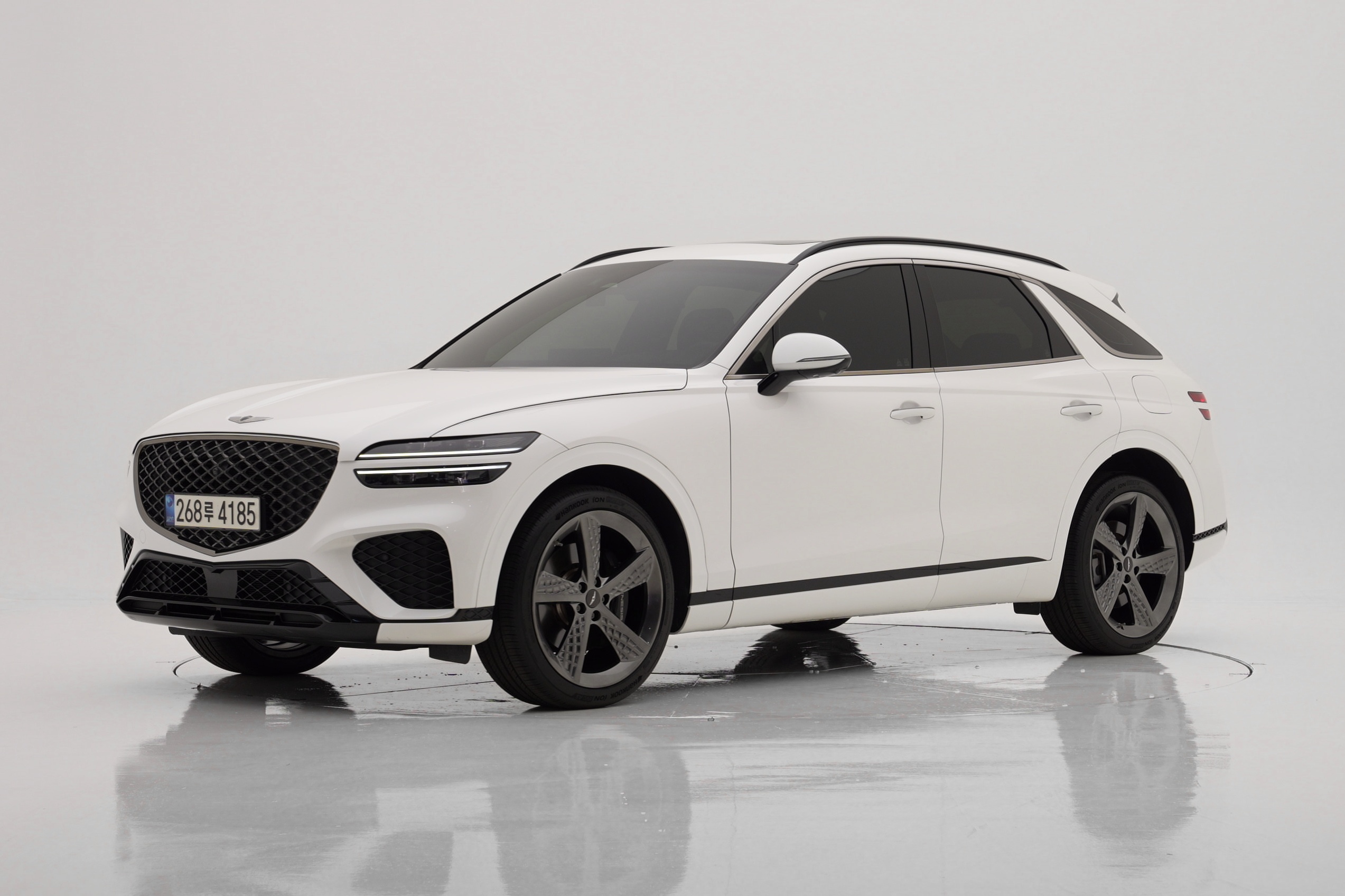 Genesis GV70 2.5T Бензин 2WD