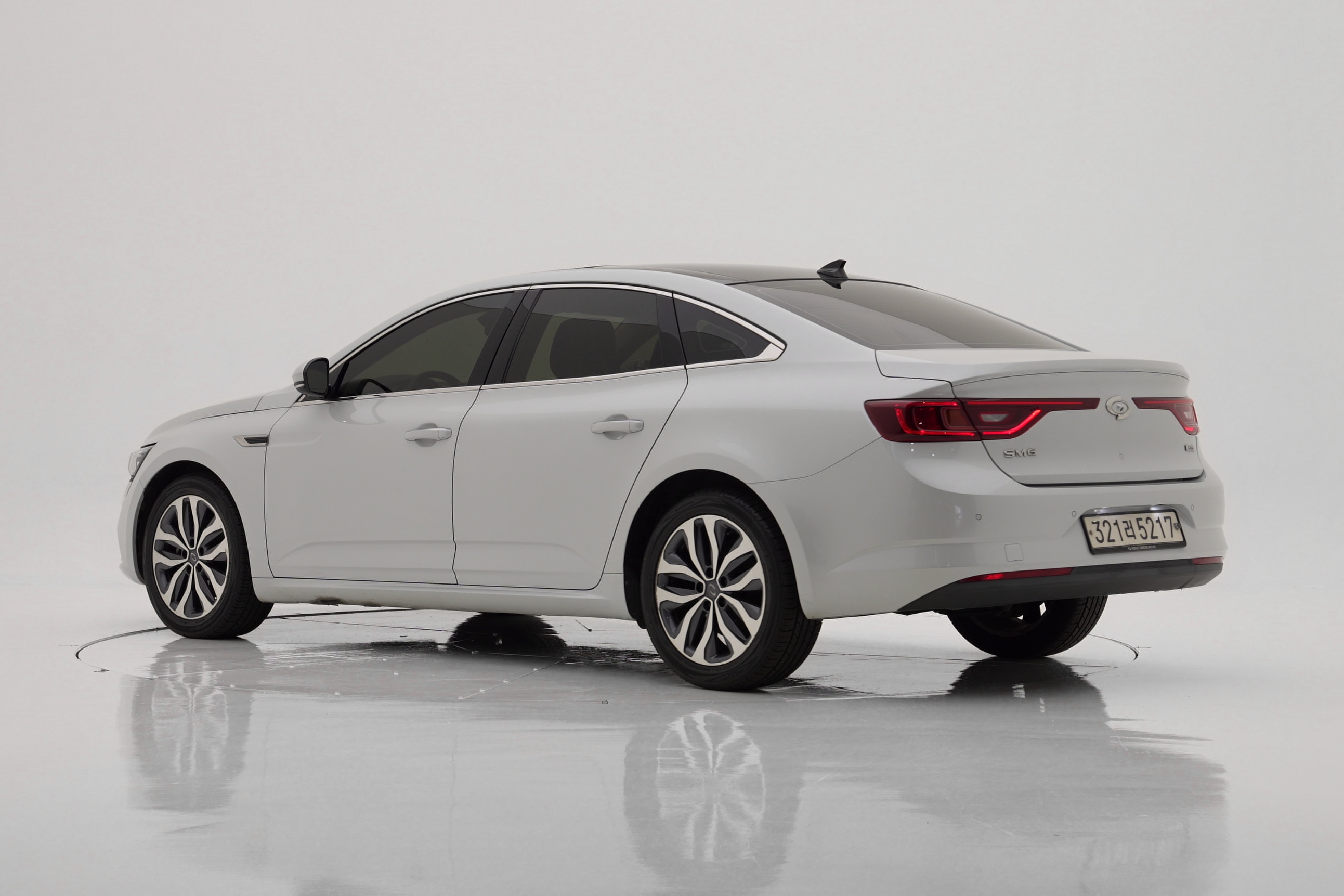 Renault Korea SM6 2.0 GDe LE