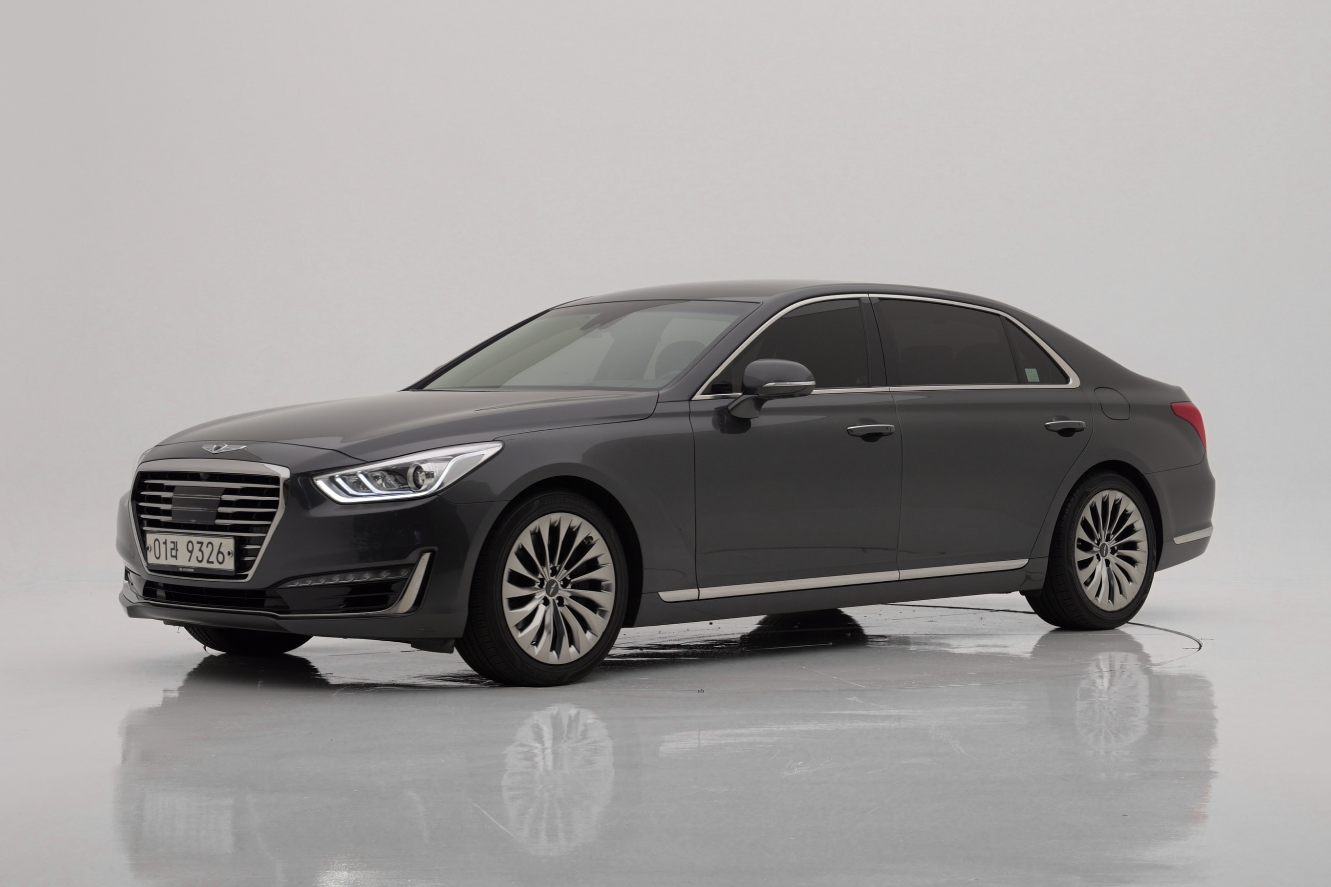 Genesis EQ900 Premium Luxury