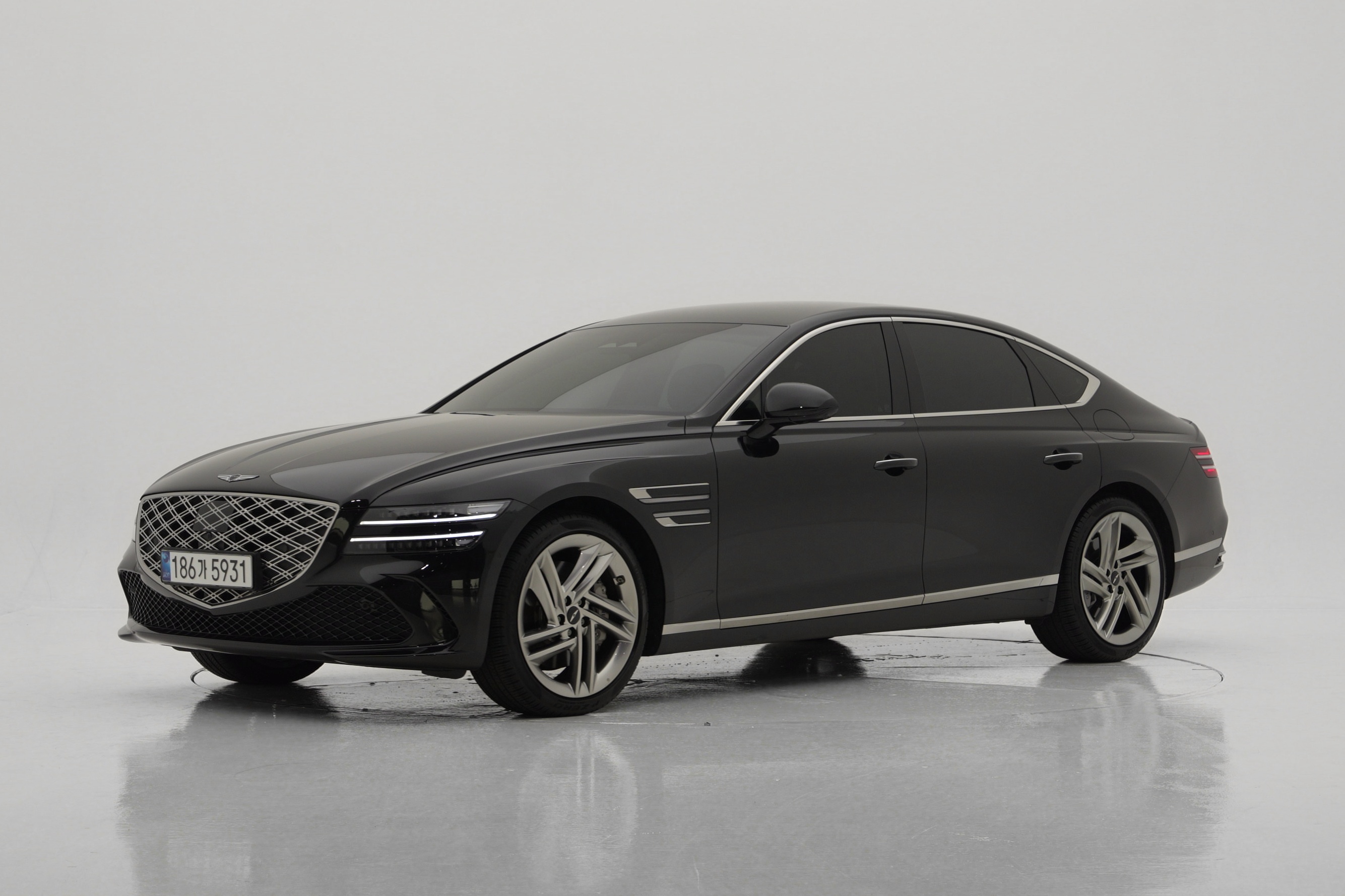 Genesis G80 2.5T Бензин 2WD
