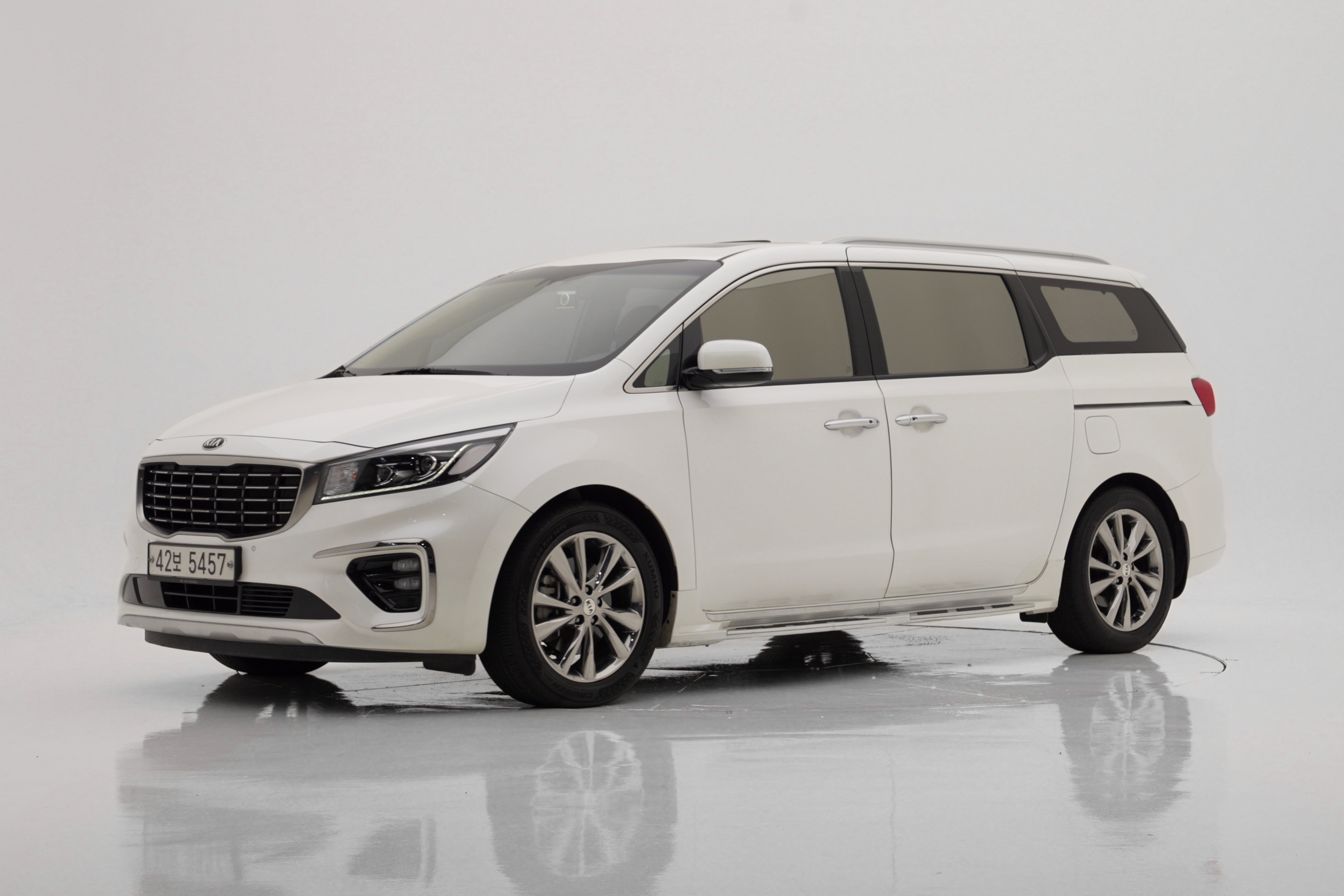 Kia Carnival Дизель 9 мест Prestige