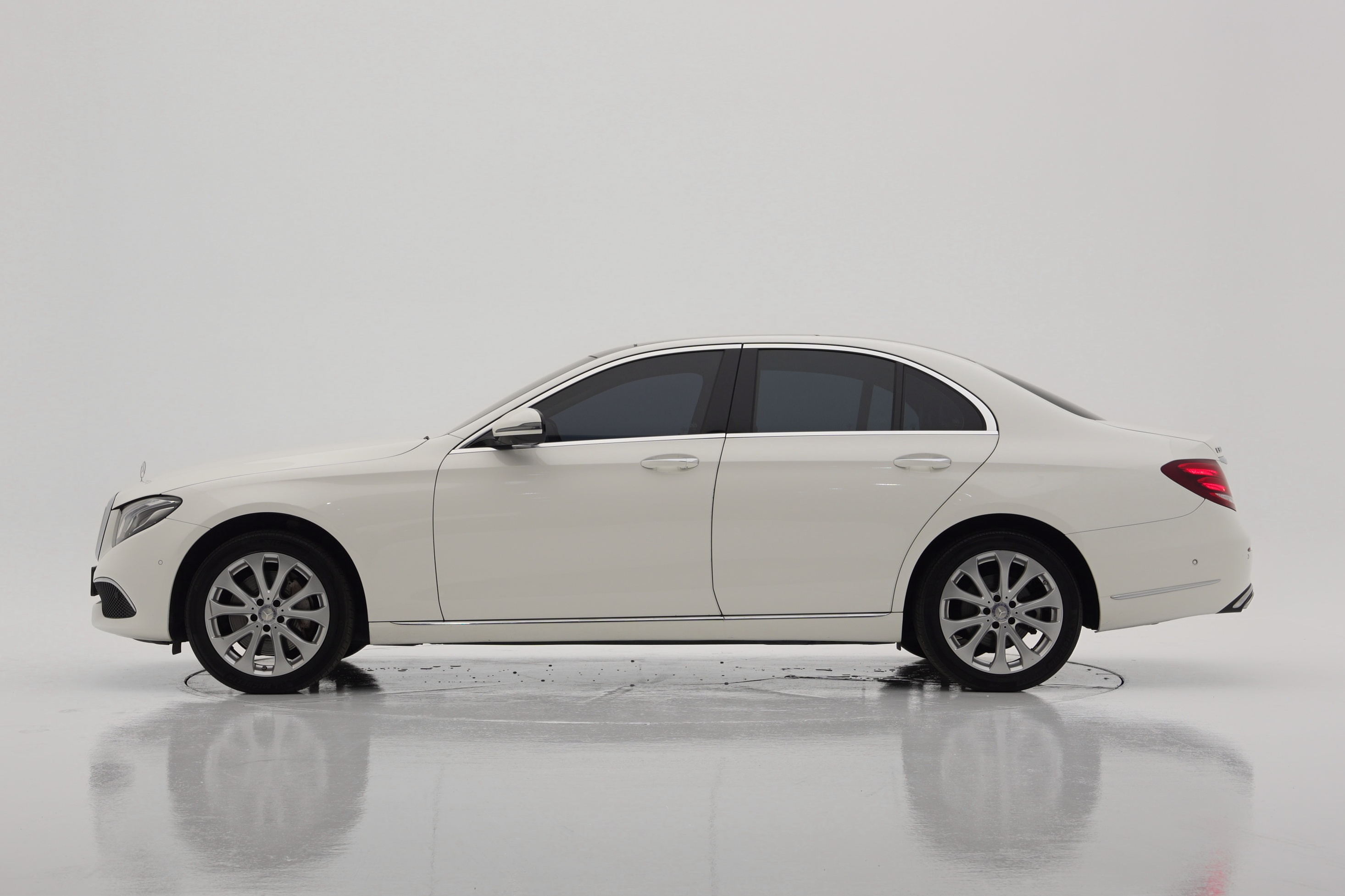 Mercedes-Benz E-Class E300 Exclusive