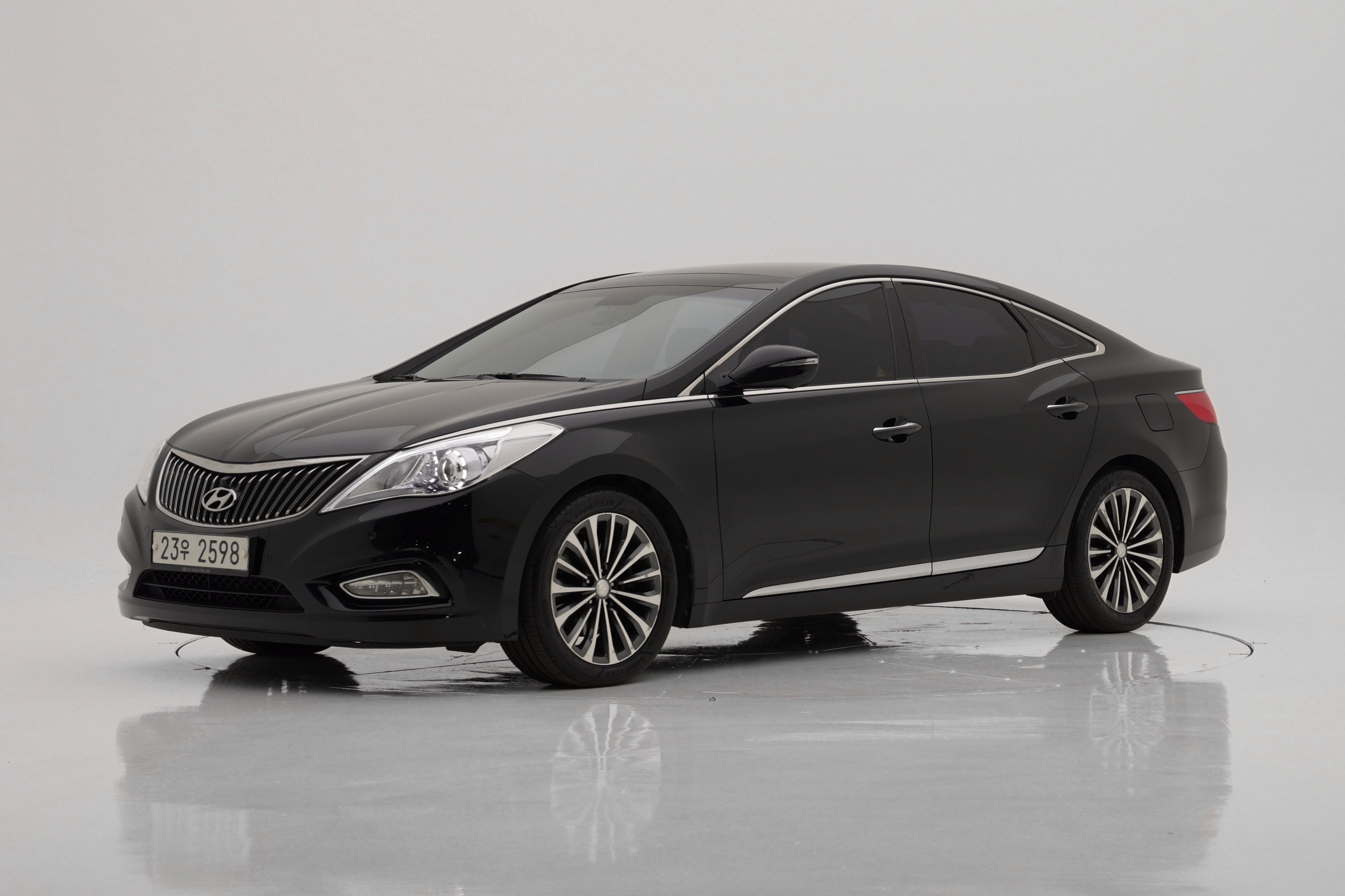 Hyundai Grandeur HG300 Exclusive