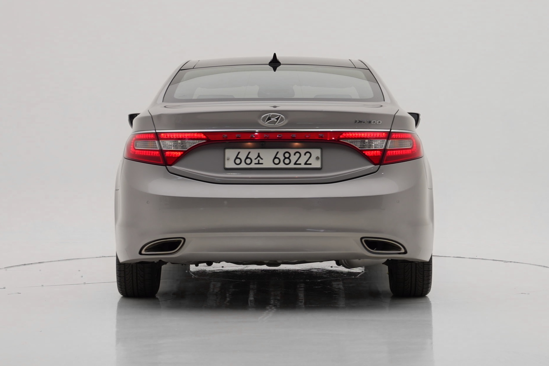 Hyundai Grandeur HG240 Luxury