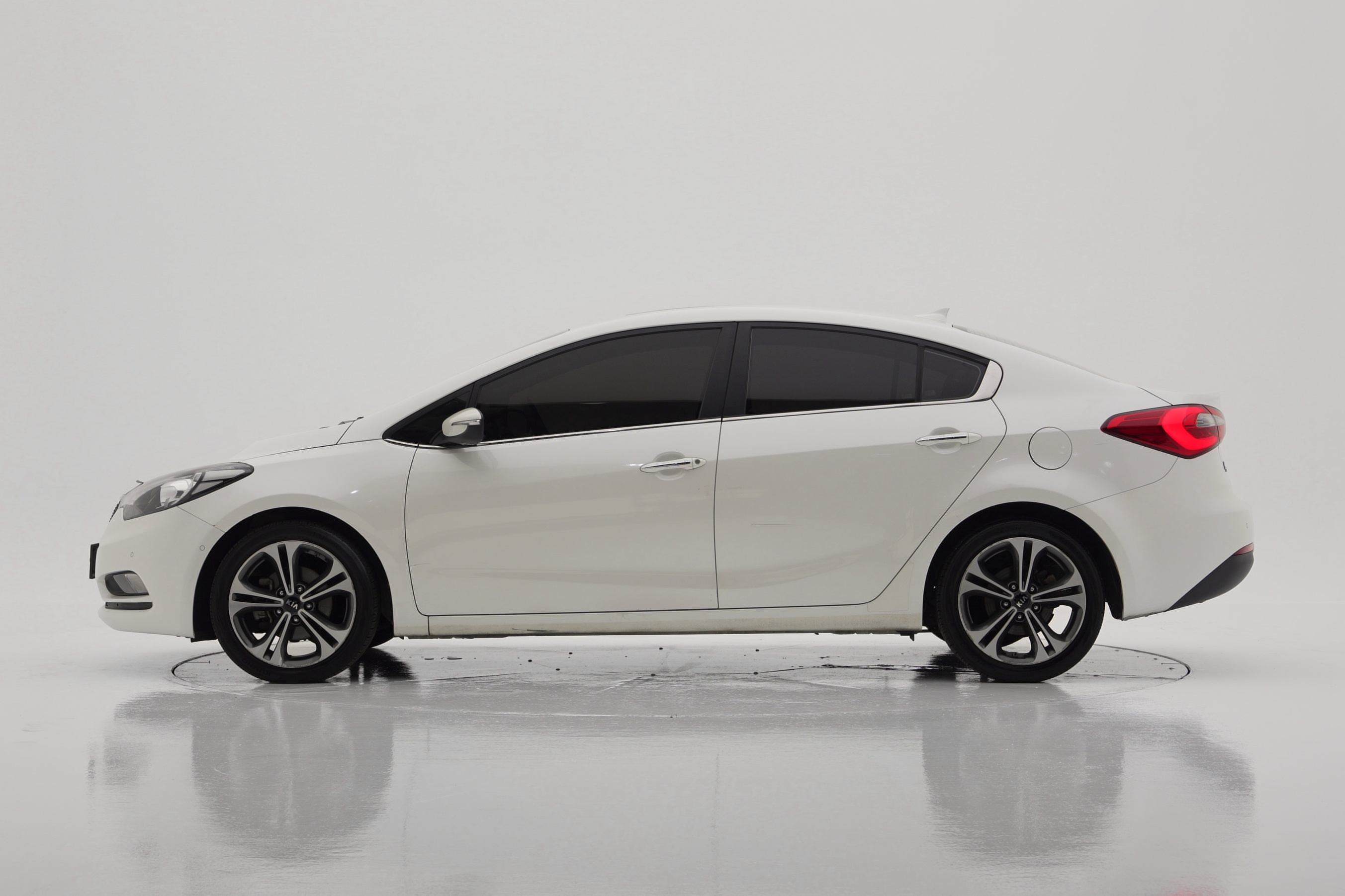 Kia K3 Noblesse