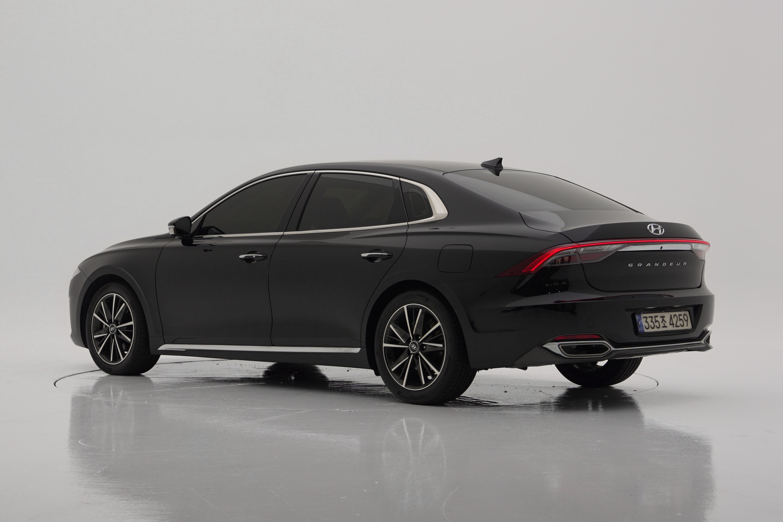 Hyundai Grandeur Exclusive