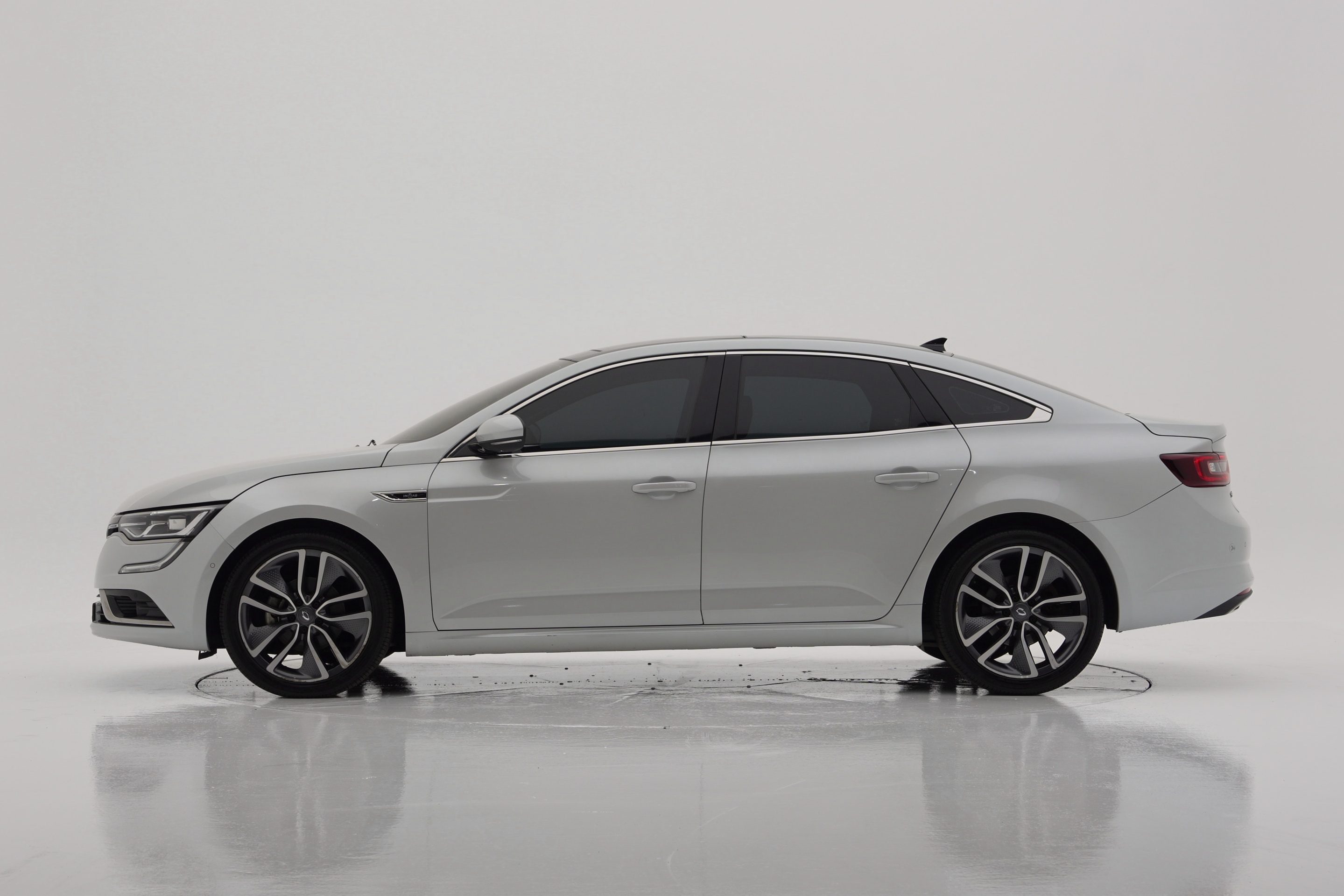 Renault Korea SM6 1.6 TCe RE
