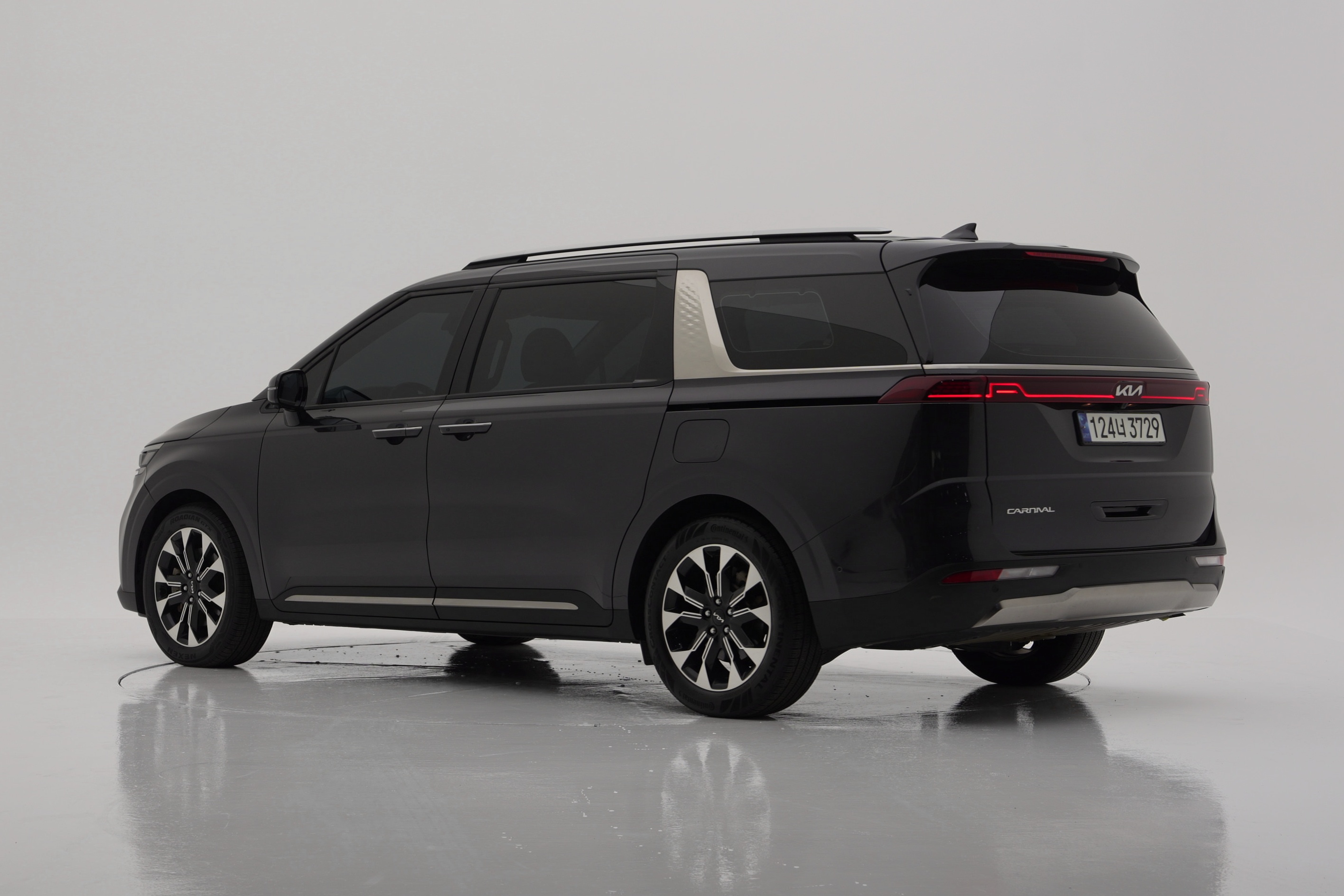 Kia Carnival Бензин 9 мест Signature