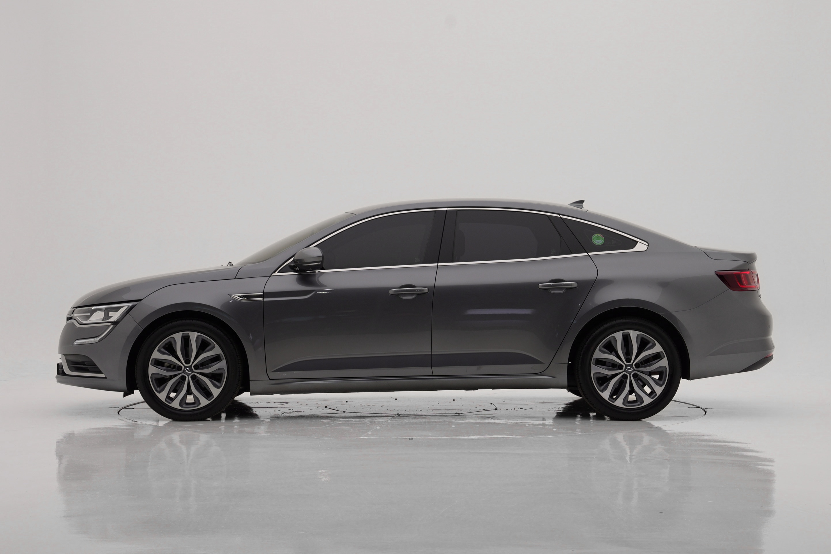 Renault Korea SM6 2.0 GDe LE