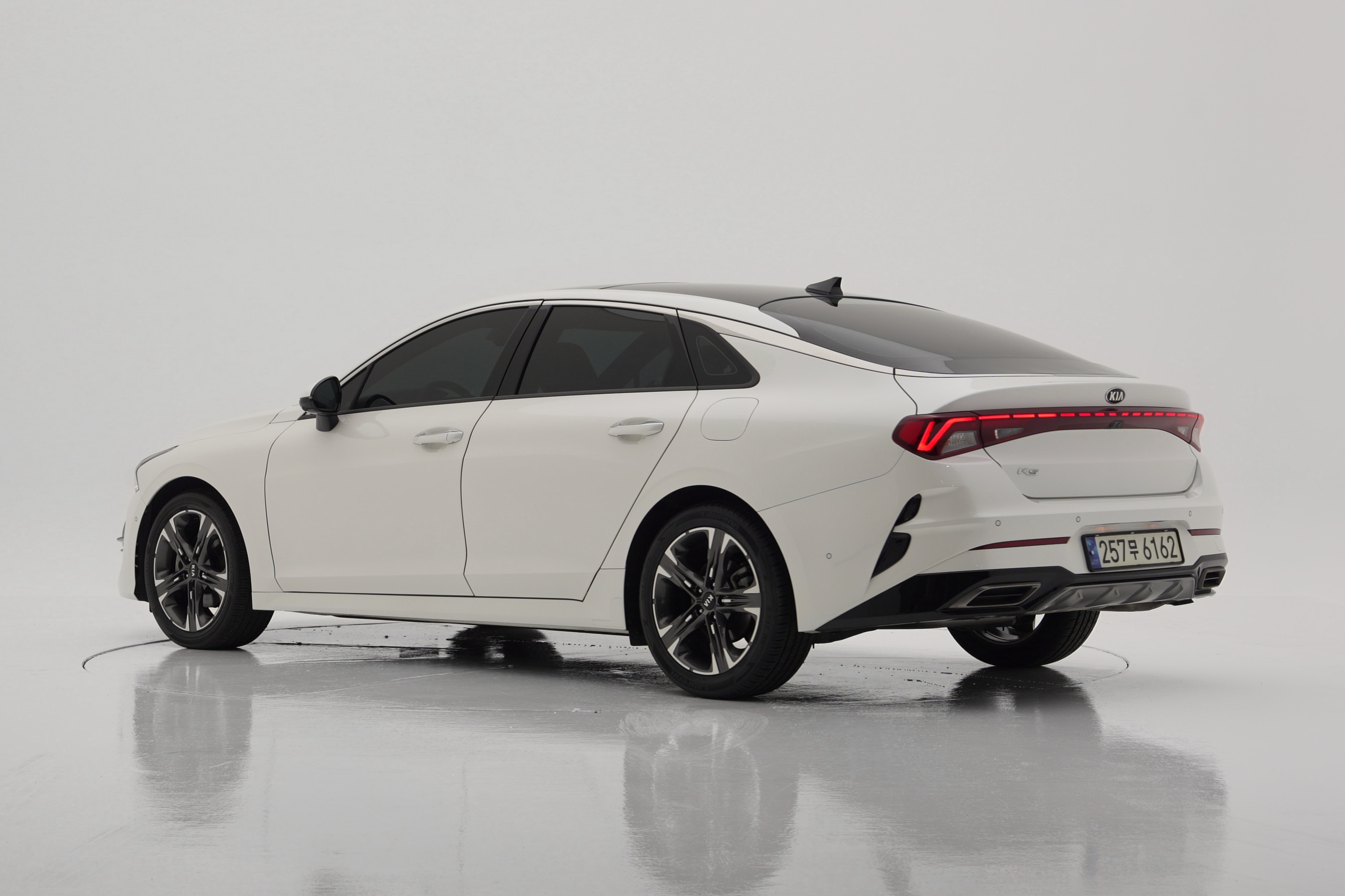 Kia K5 Signature