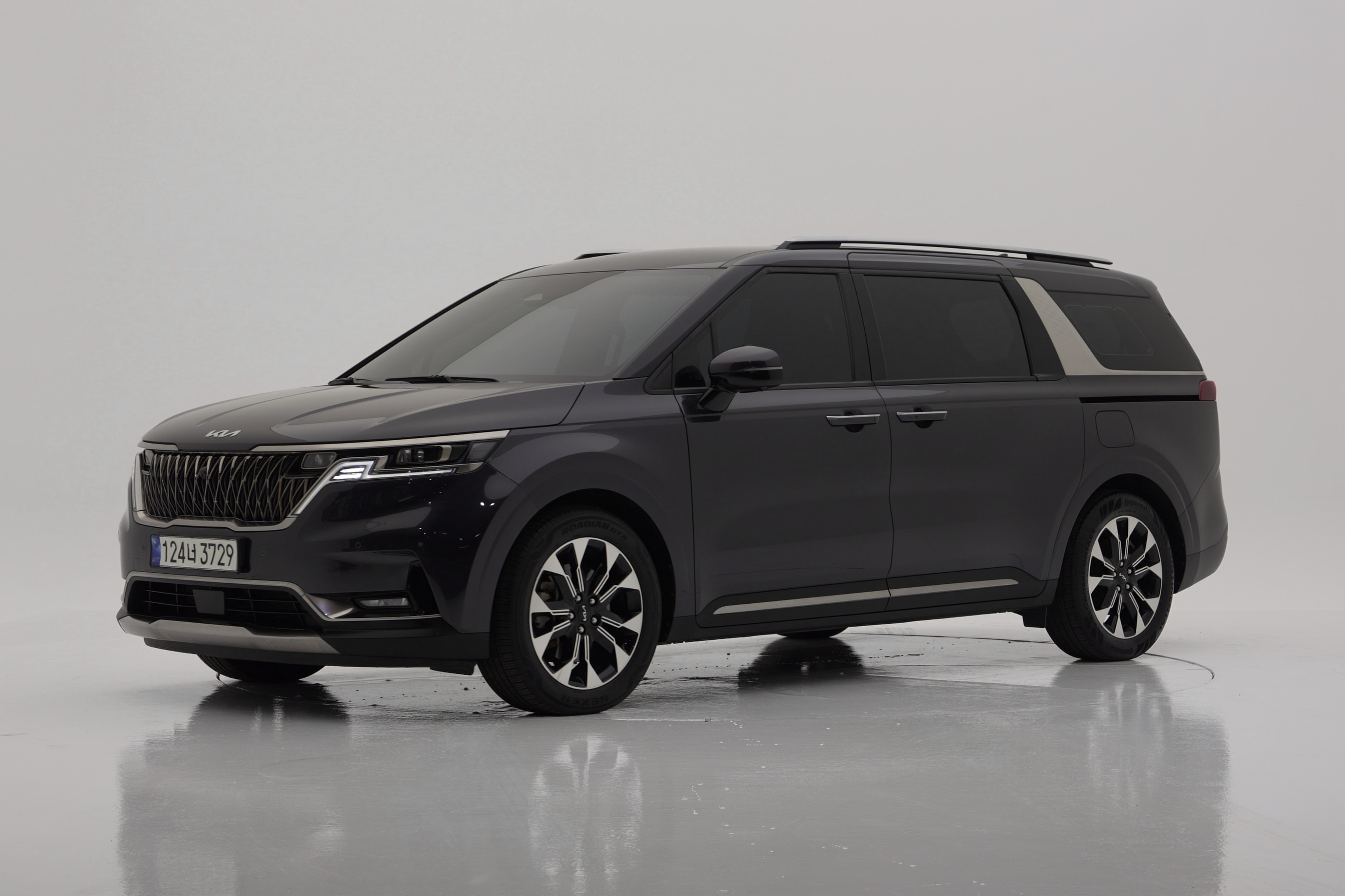 Kia Carnival Бензин 9 мест Signature
