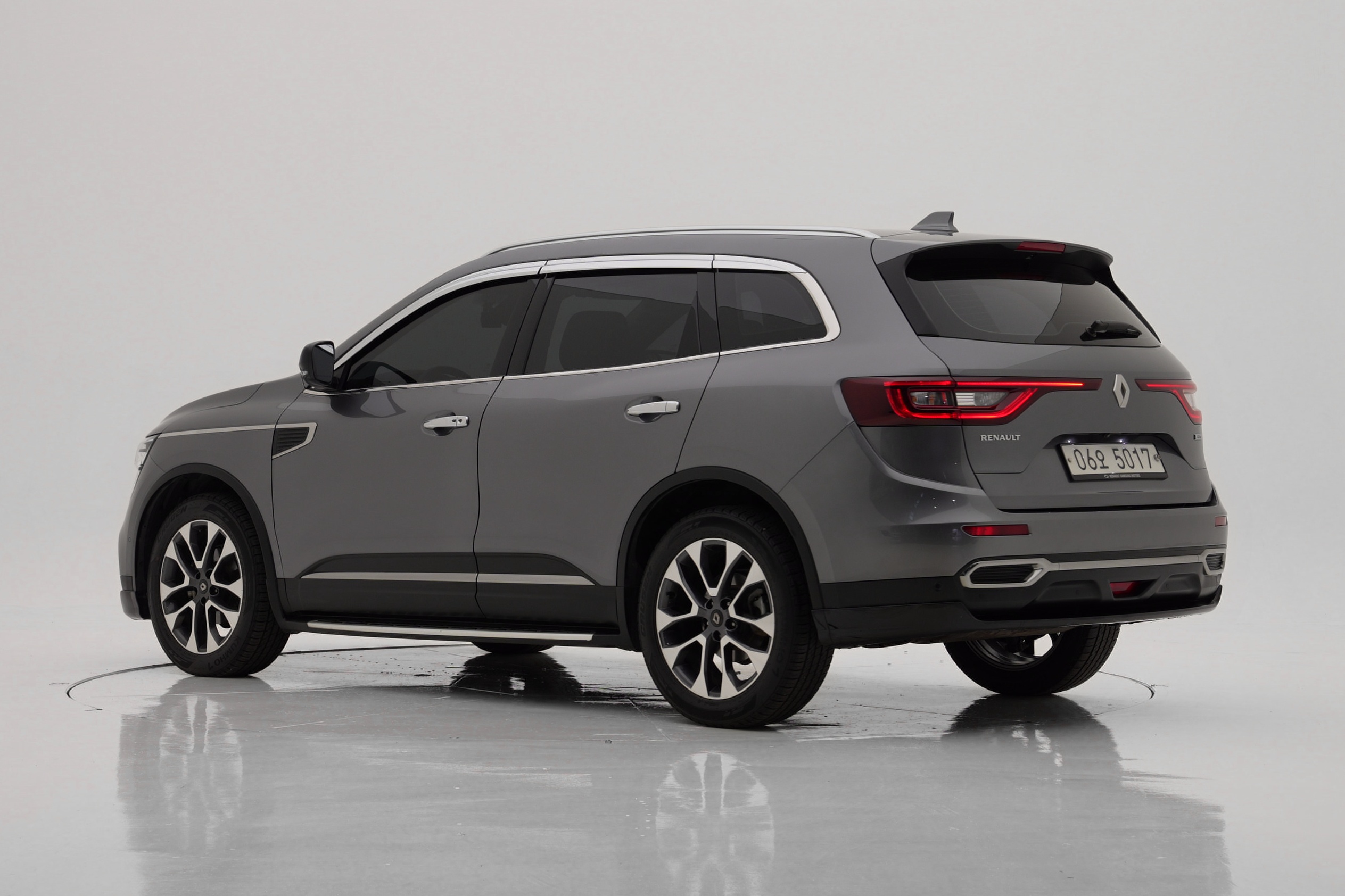 Renault Korea QM6 Бензин 2WD RE Signature