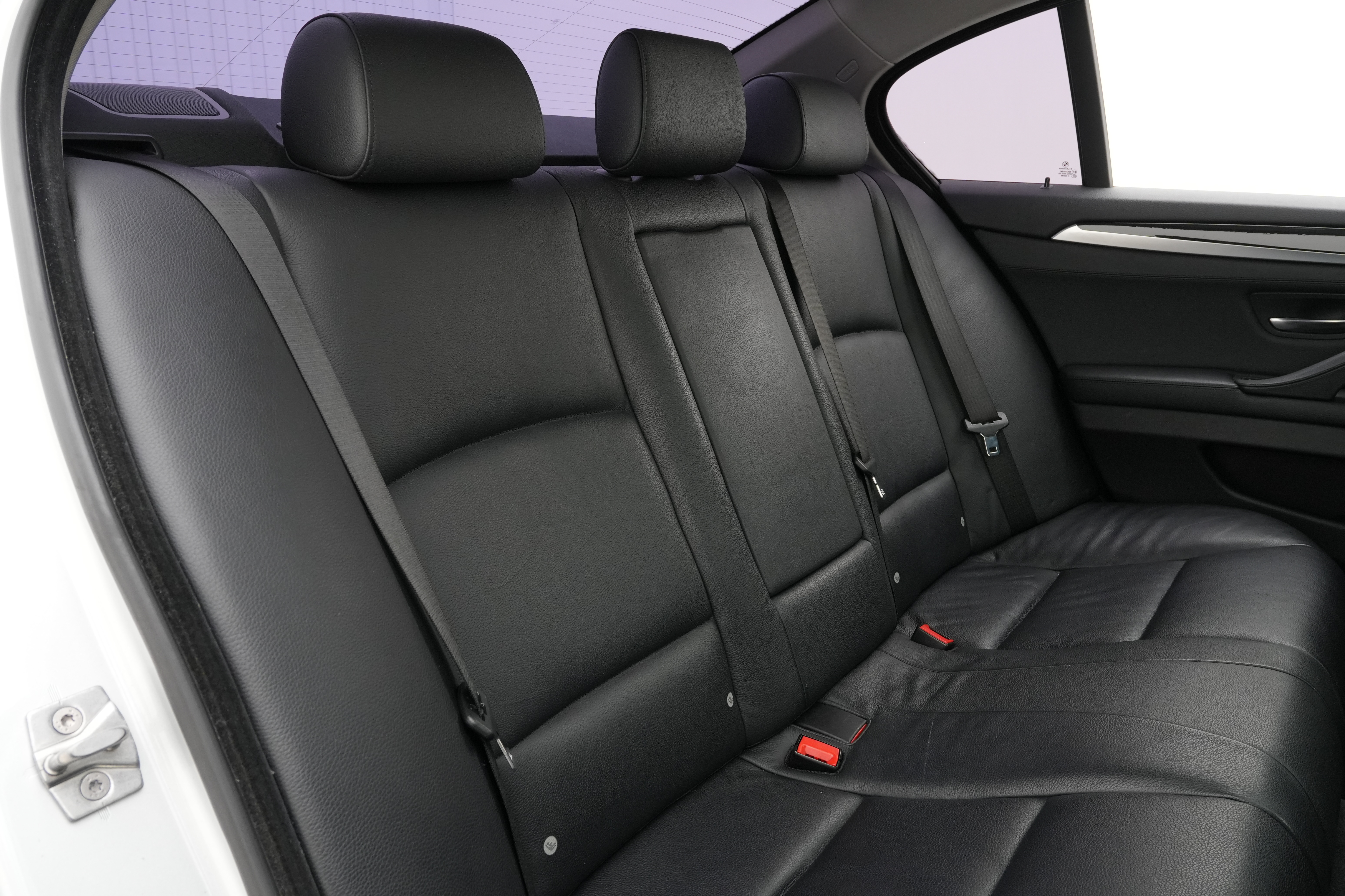 Interior 13