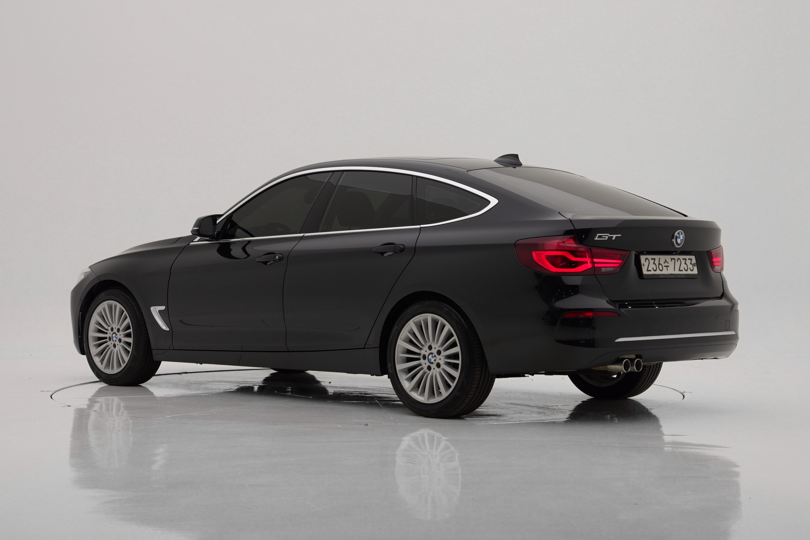 BMW 3 Series GT 320d Luxury