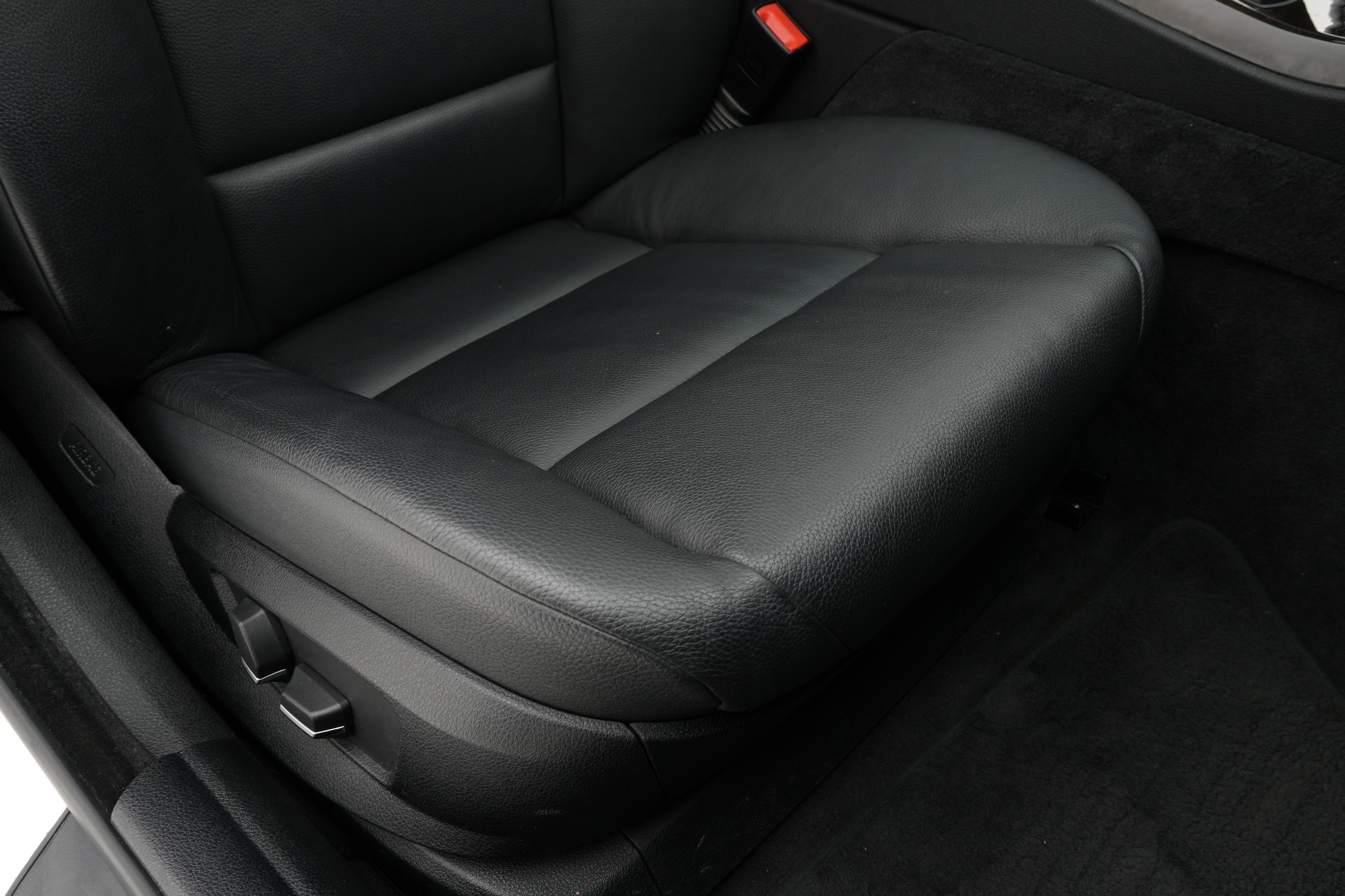 Interior 12