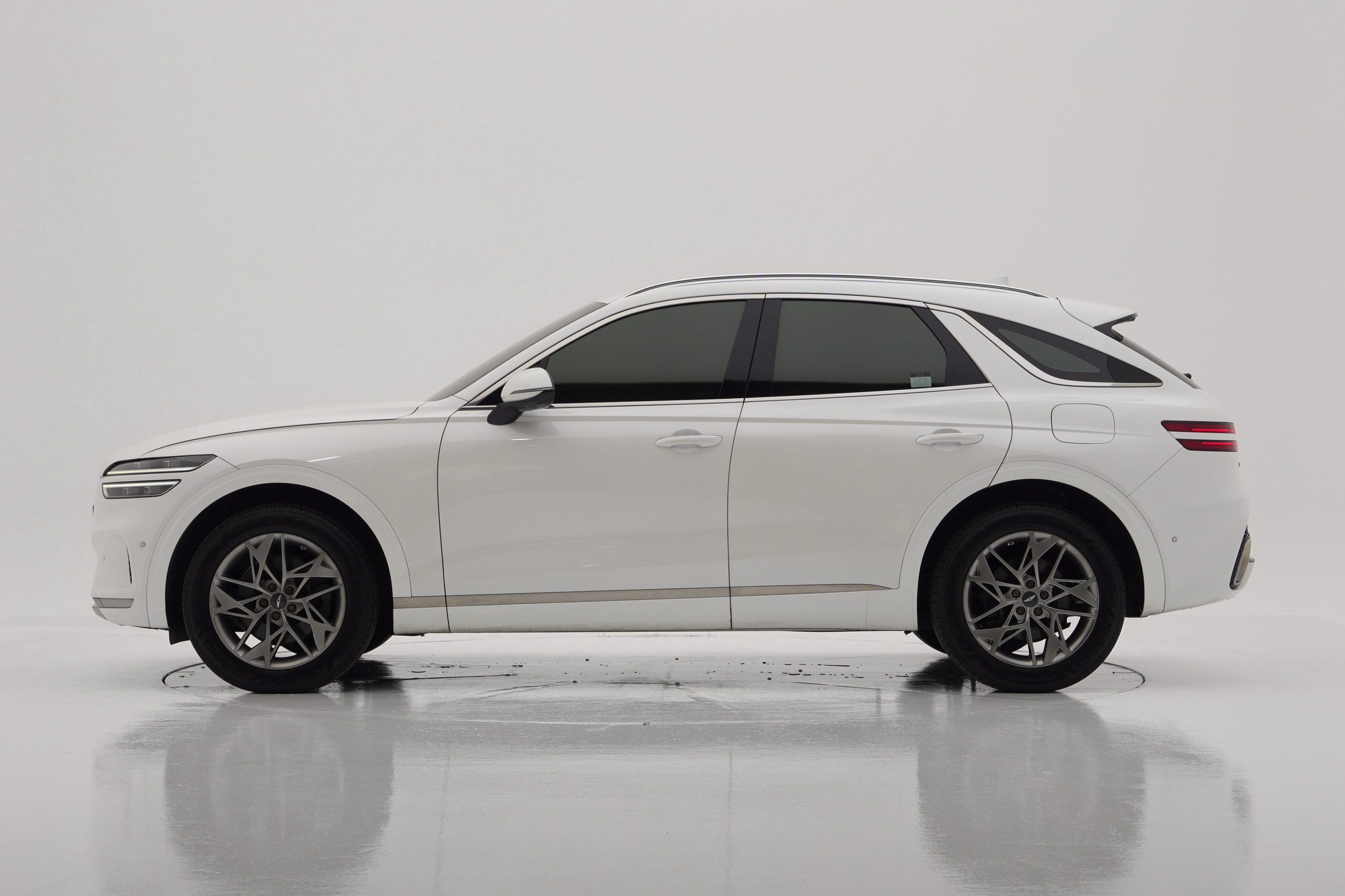 Genesis GV70 2.5T Бензин AWD