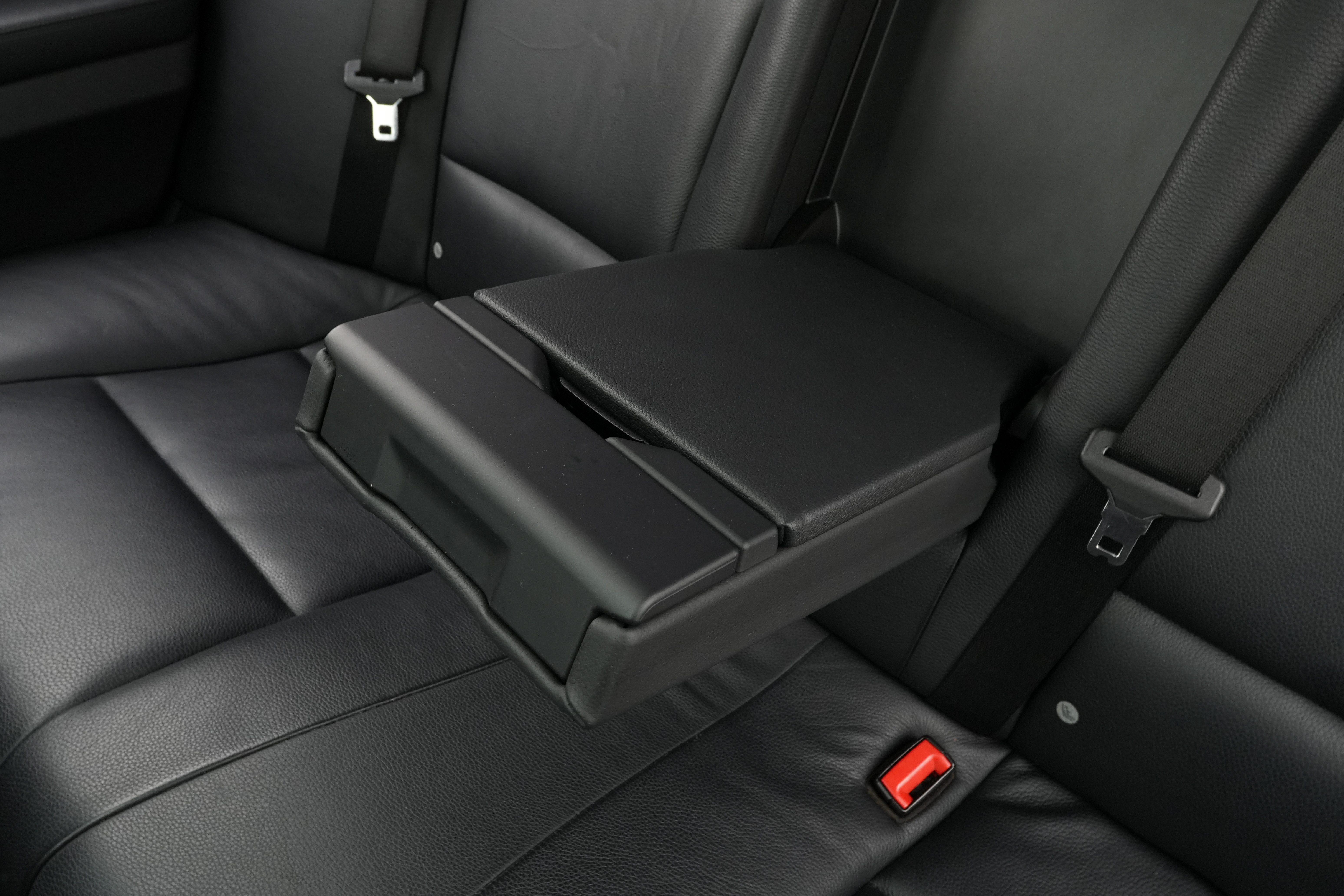 Interior 16