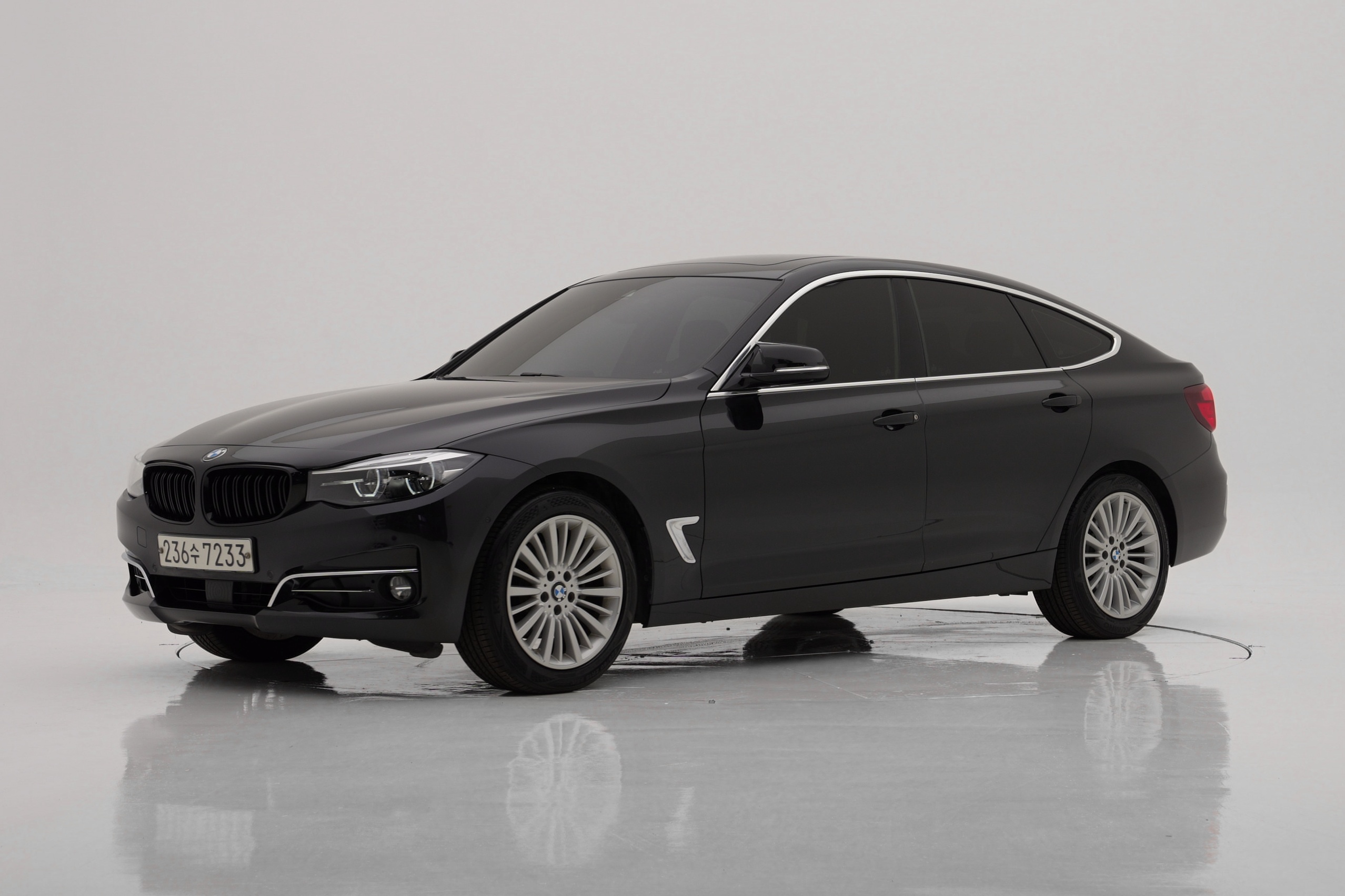 BMW 3 Series GT 320d Luxury