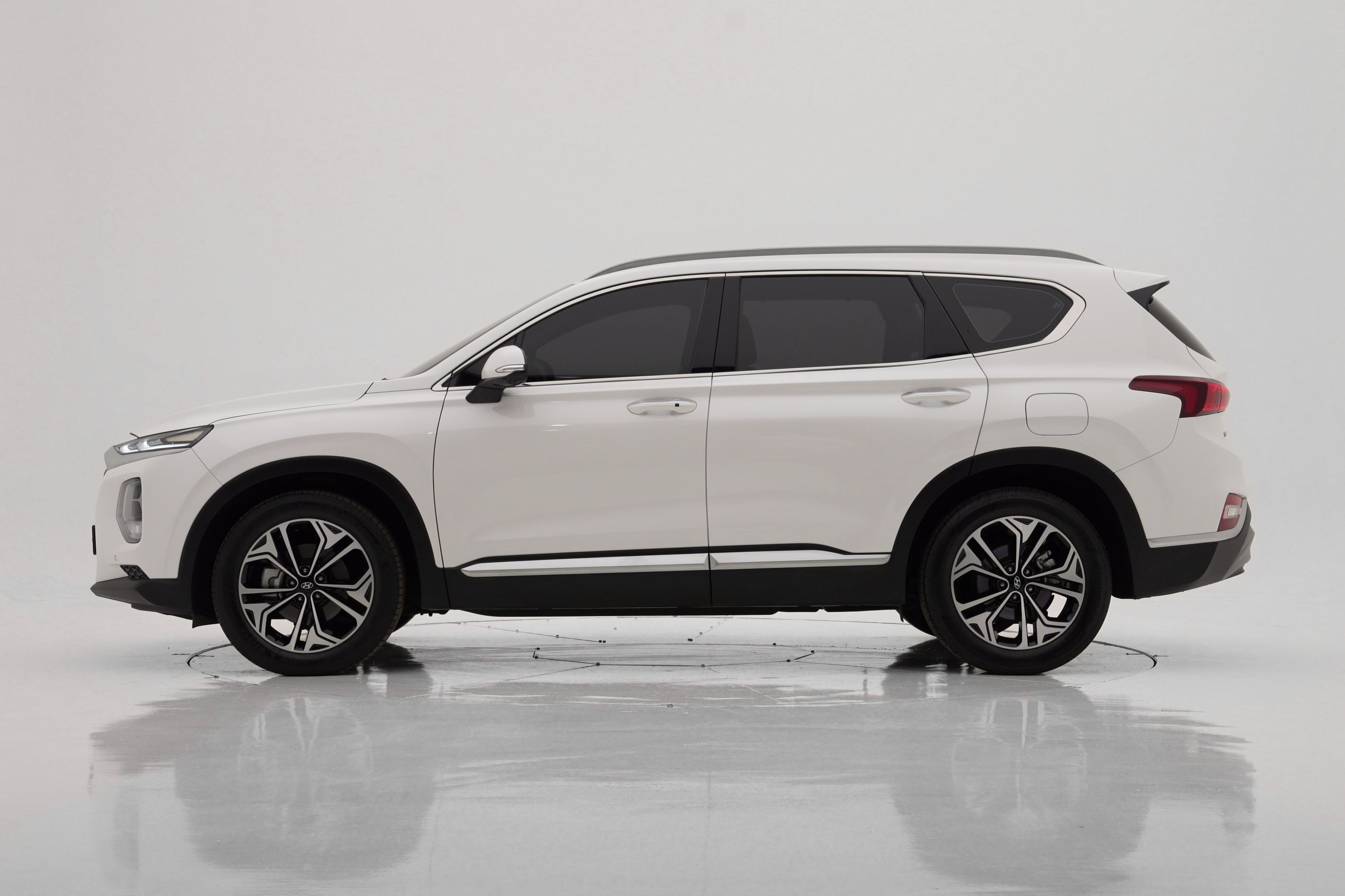 Hyundai Santa Fe Prestige 5 мест