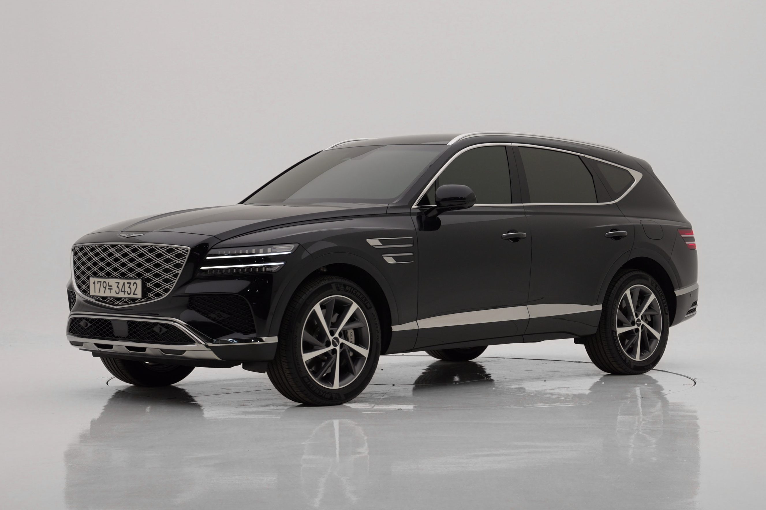 Genesis GV80 2.5T Бензин 2WD