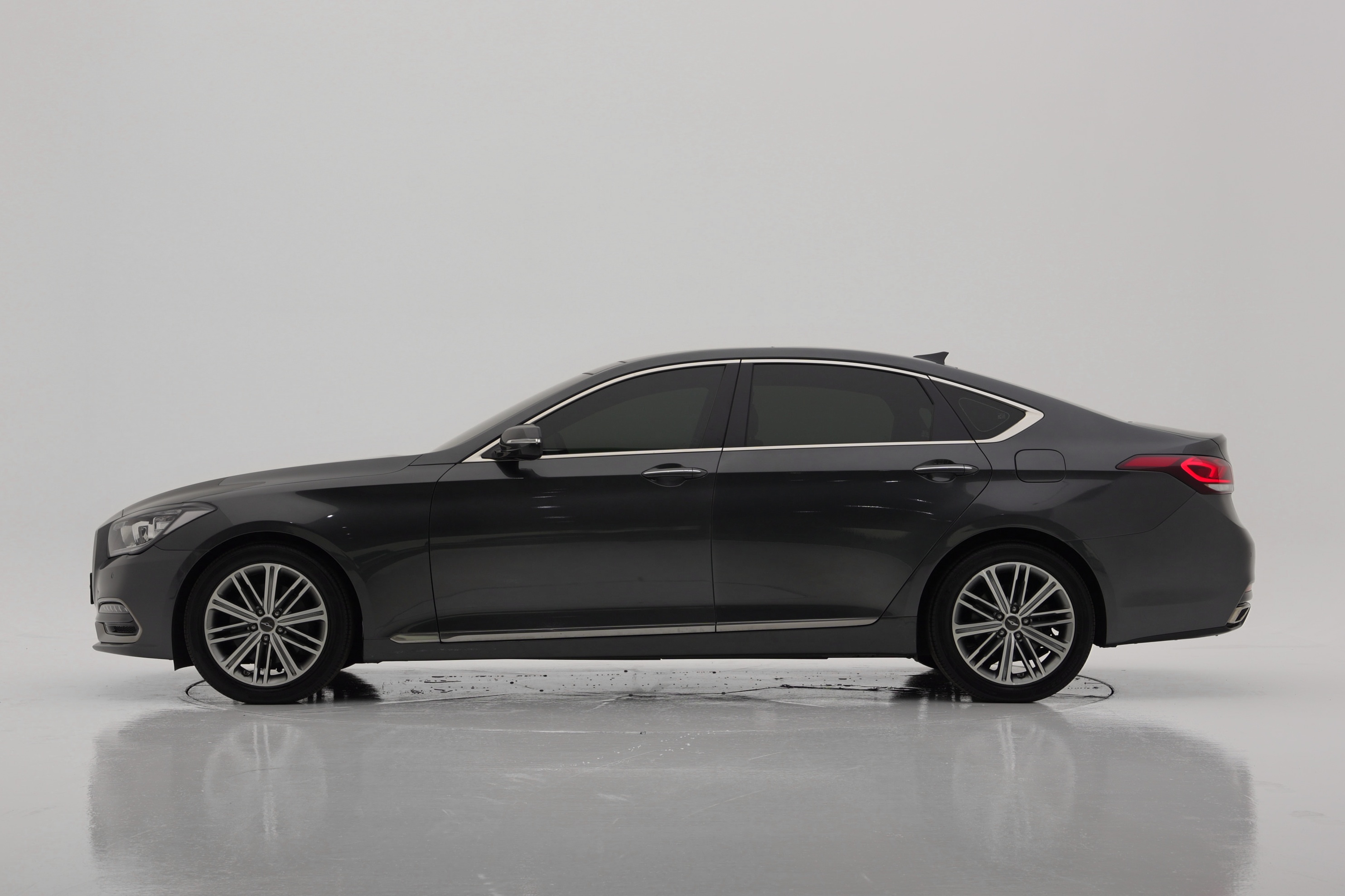 Genesis G80 Luxury