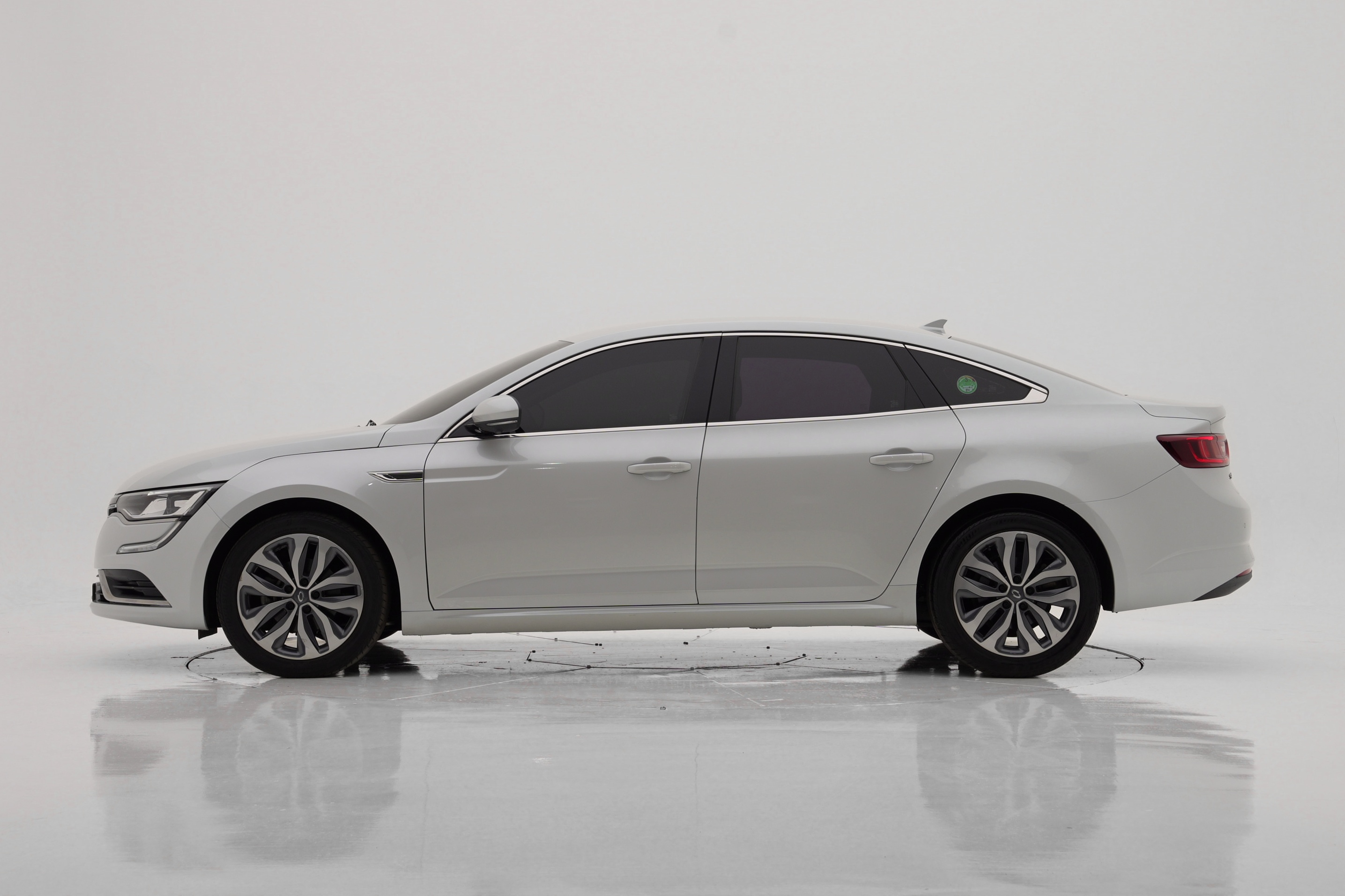 Renault Korea SM6 2.0 GDe SE