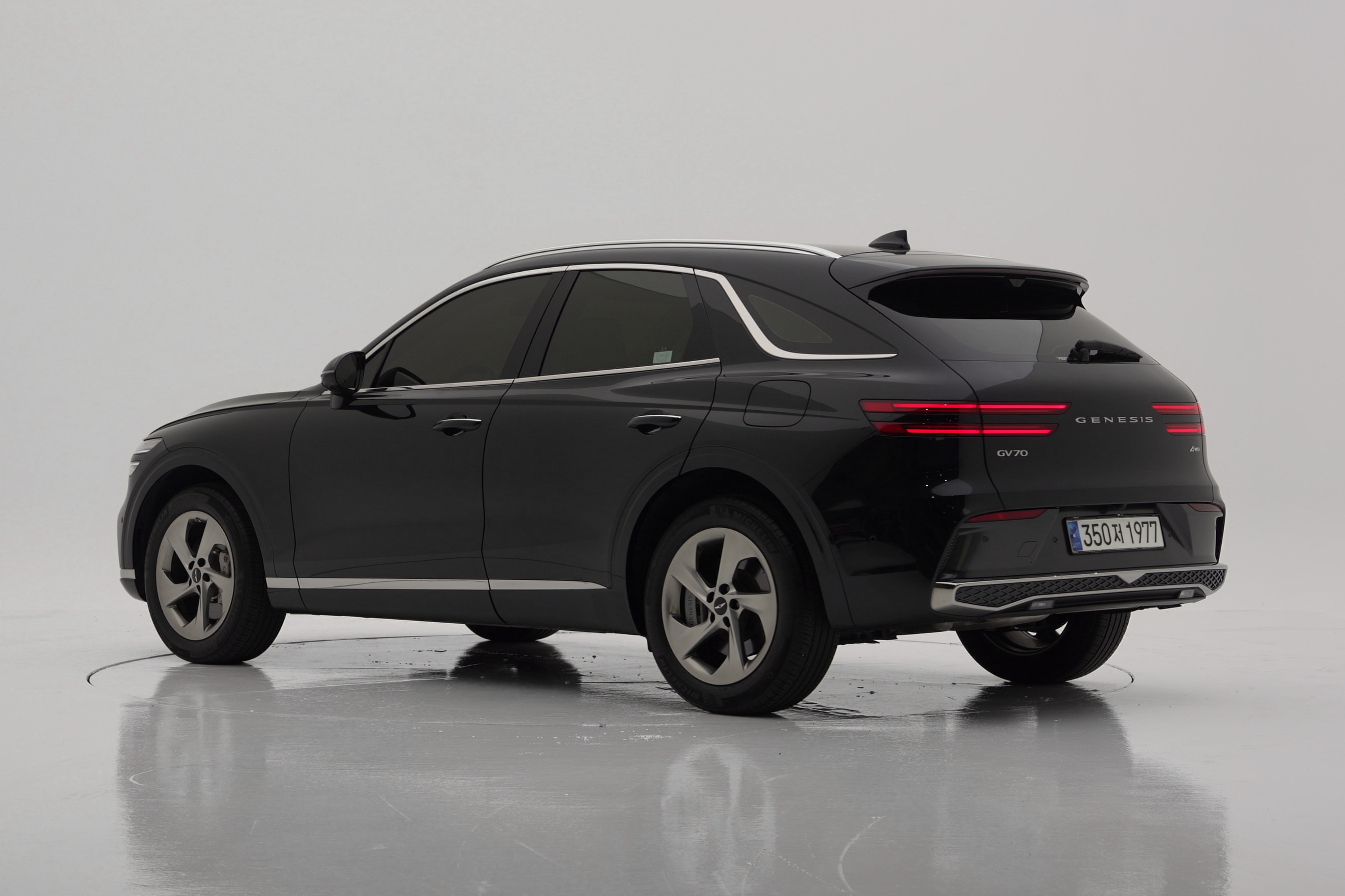 Genesis GV70 2.5T Бензин AWD