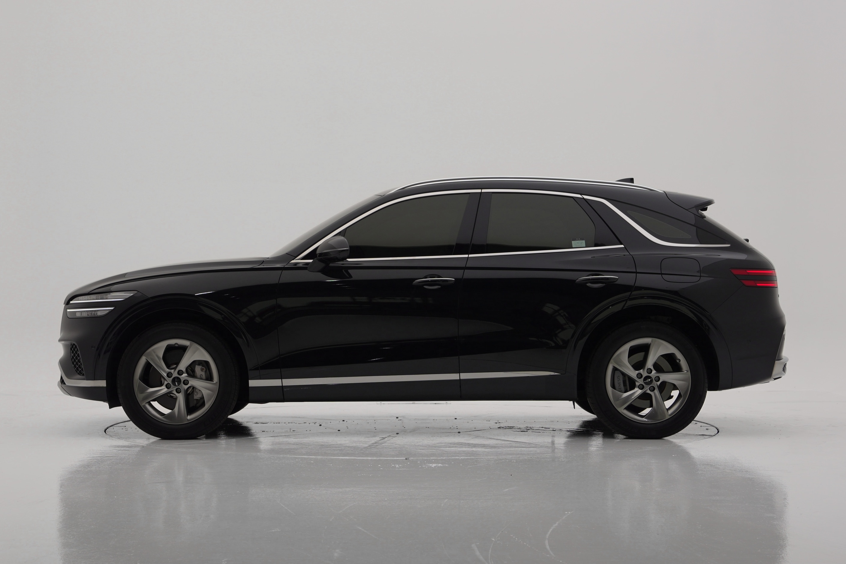 Genesis GV70 2.5T Бензин AWD