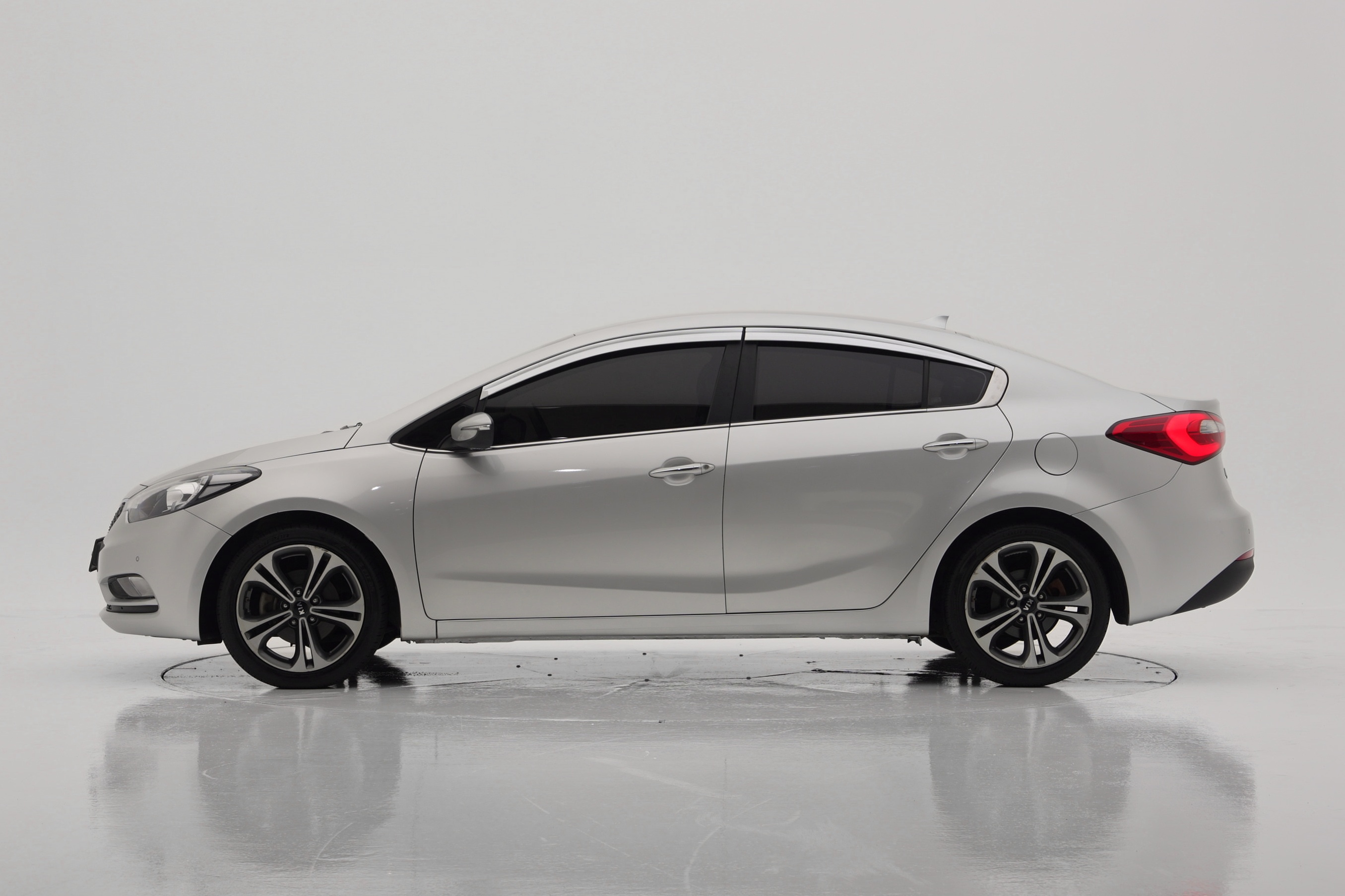 Kia K3 Noblesse