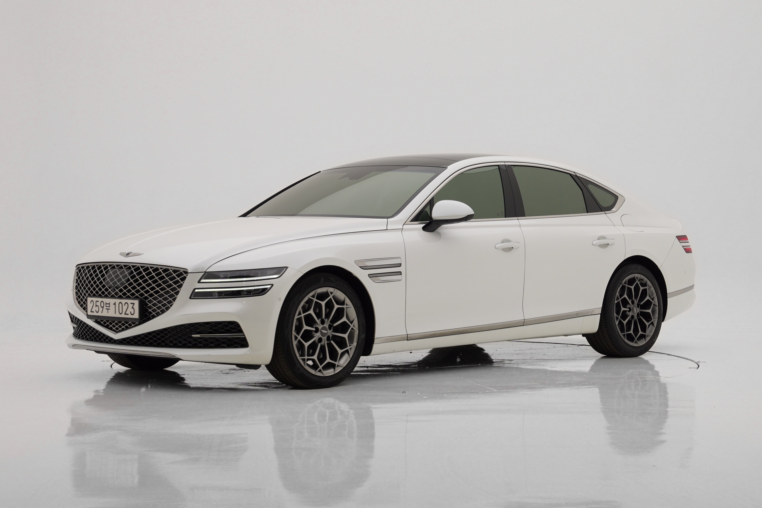 Genesis G80 2.5T Бензин AWD