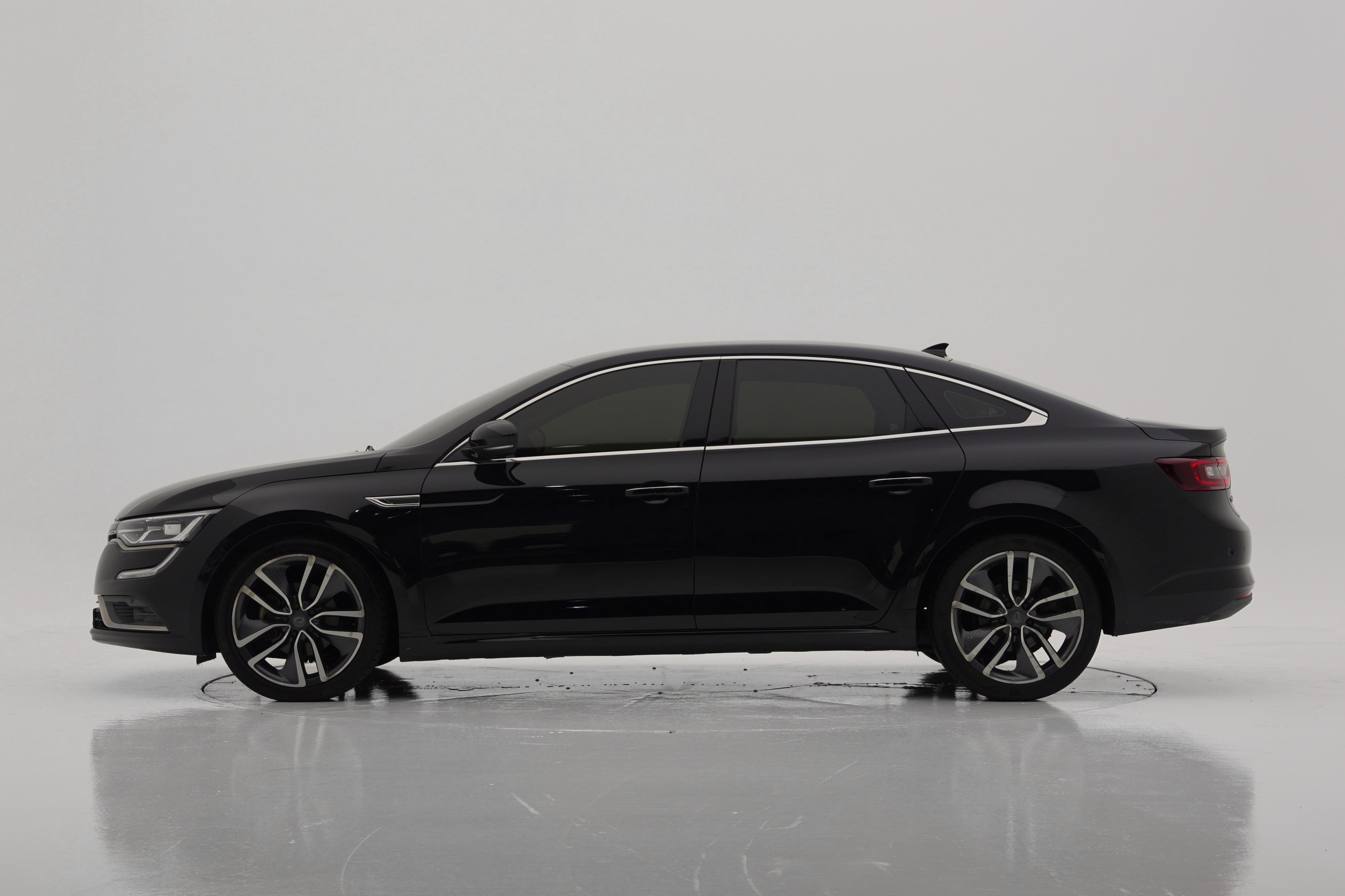 Renault Korea SM6 2.0 GDe RE