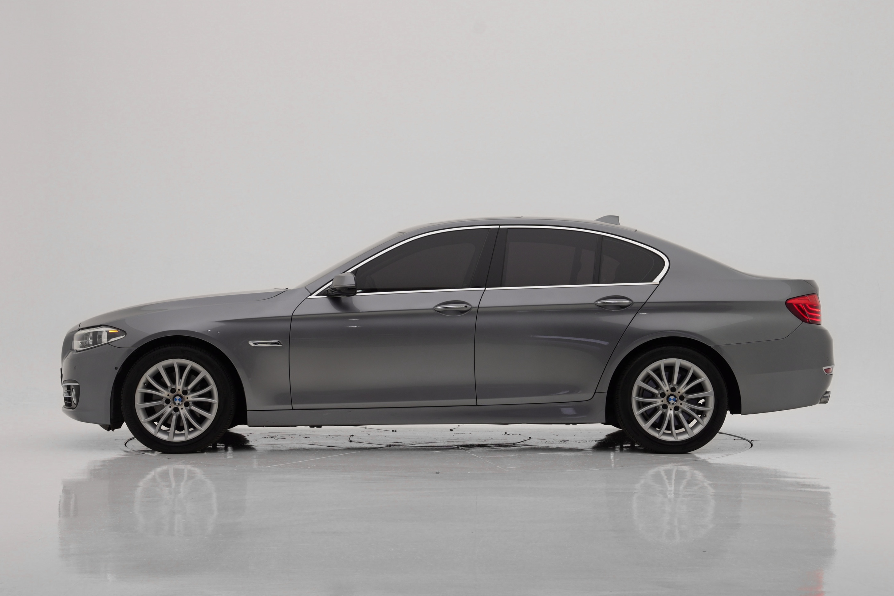 BMW 5 Series 528i xDrive Luxury
