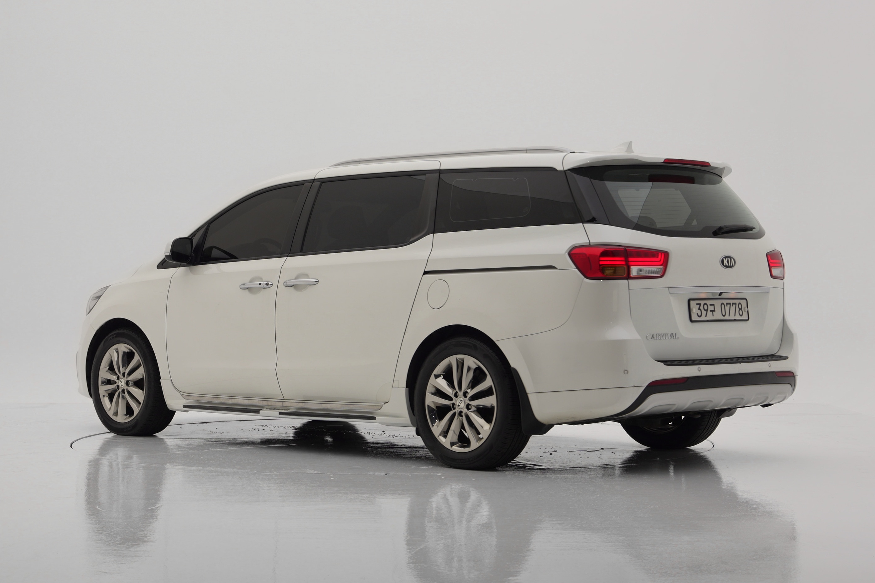 Kia Carnival Дизель 9 мест Prestige