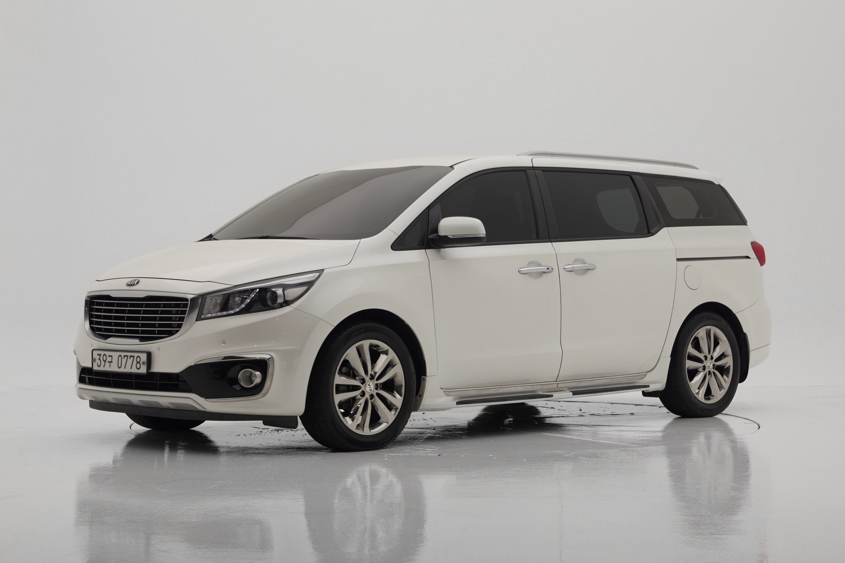Kia Carnival Дизель 9 мест Prestige